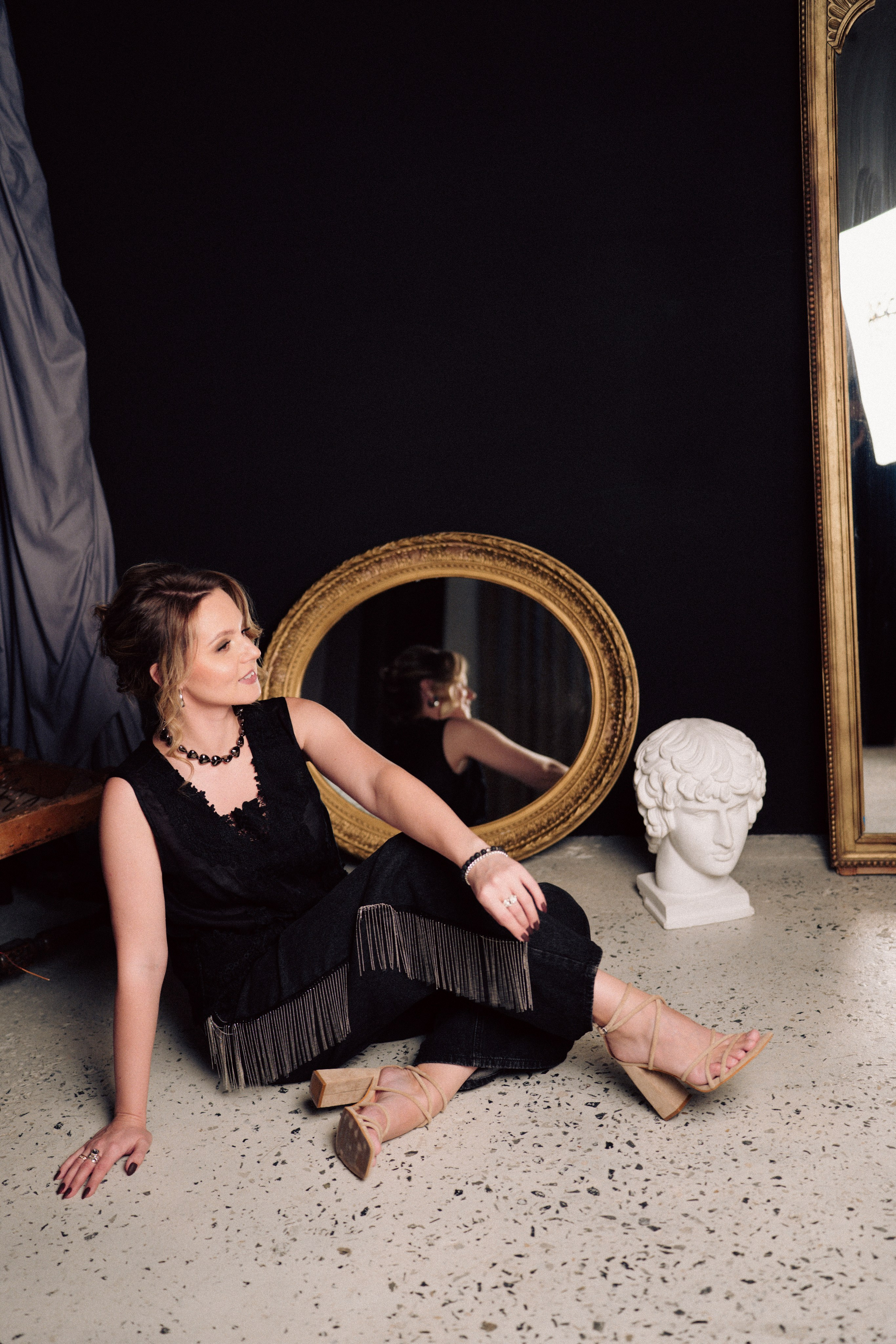 НОВОГОДНЯЯ ФОТОСЕСИИЯ В СТУДИИ ДЛЯ ДЕВУШКИ И ПРОГУЛКА ПО ЧЕРНЫШЕВСКОЙ. Профессиональный фотограф, Санкт-Петербург — Виктория Богомолова