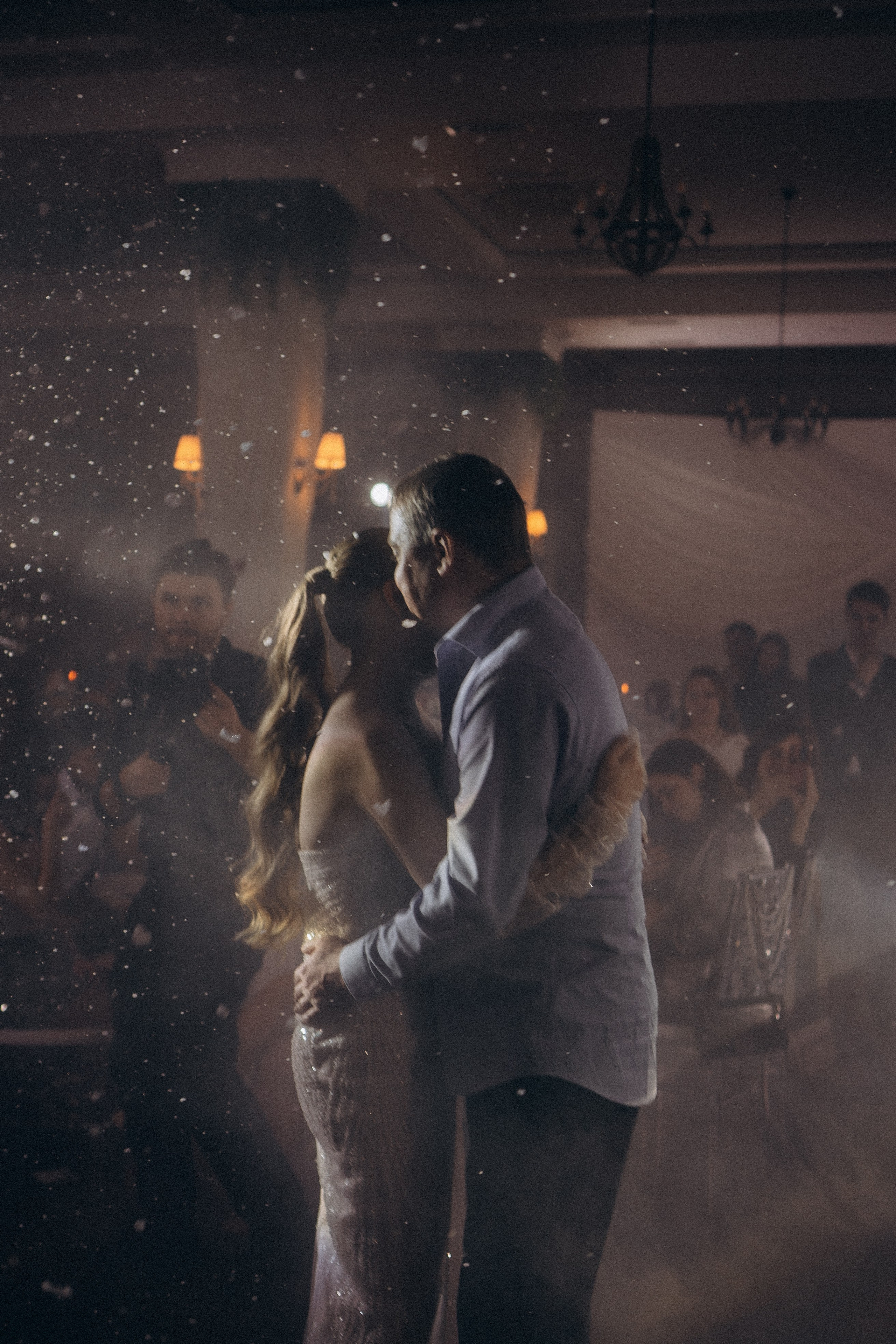 СВАДЕБНАЯ СЬЕМКА СБОРОВ В ОТЕЛЕ И ВЫЕЗД НА ЦЕРЕМОНИЮ (СНЯТО В СИБИРЕ В НИЖНЕВАРТОВСКЕ). Профессиональный фотограф, Санкт-Петербург — Виктория Богомолова