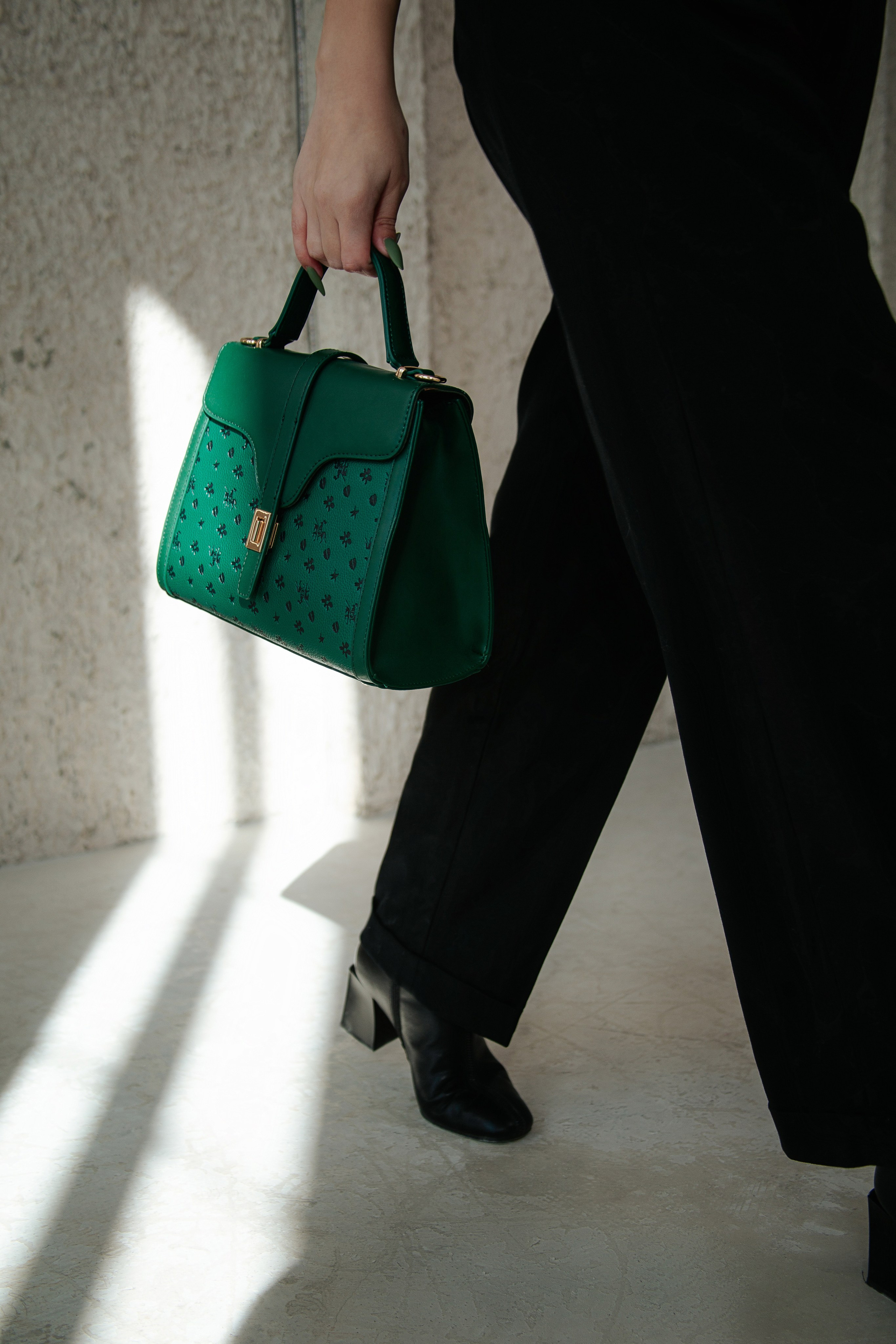 Магазин сумок и аксессуаров. Свадебный и портретный фотограф в Воронеже Вика Лихачева