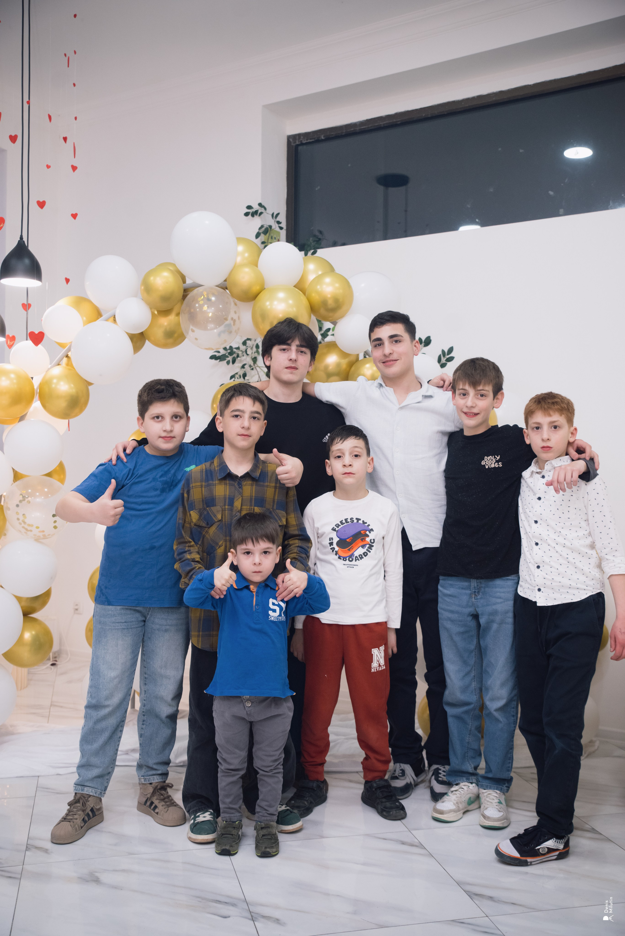 День рожденья в кафе Анна Гар. Портретный фотограф Денис Милютин