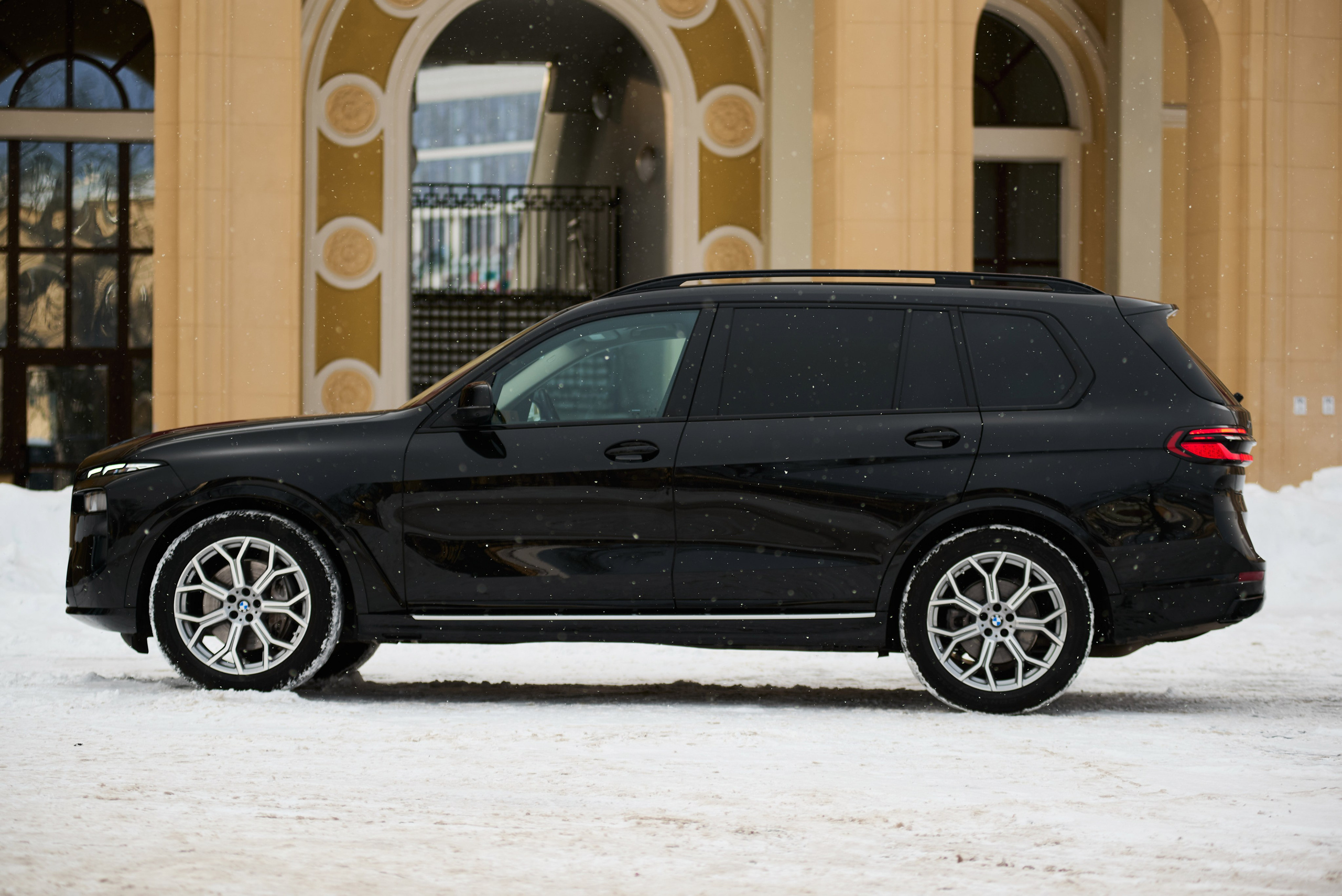 BMW X7. Автомобильный и интерьерный фотограф в Минске Александр Тагаев