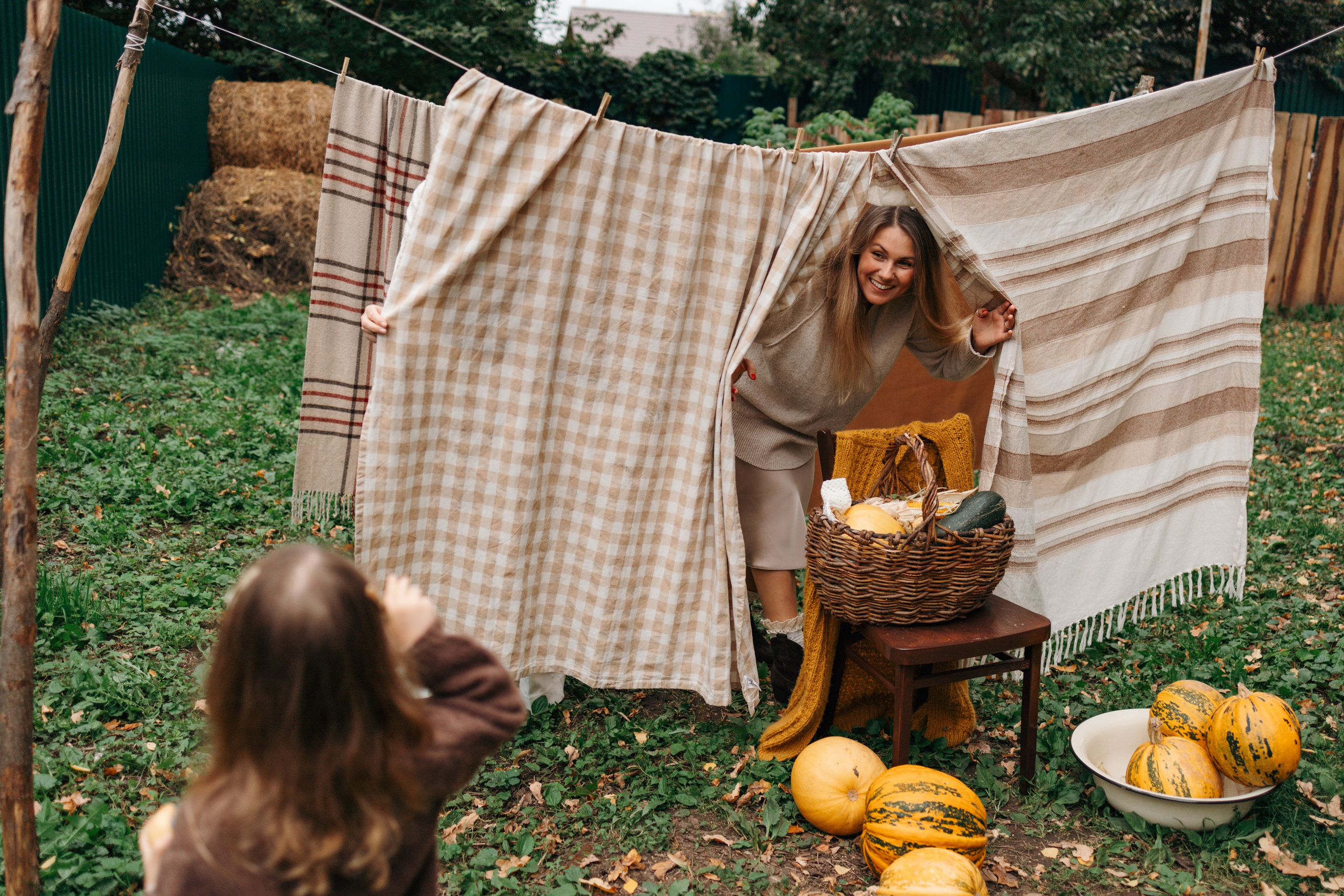 Осень в ладошках мамы. Ваш фотограф