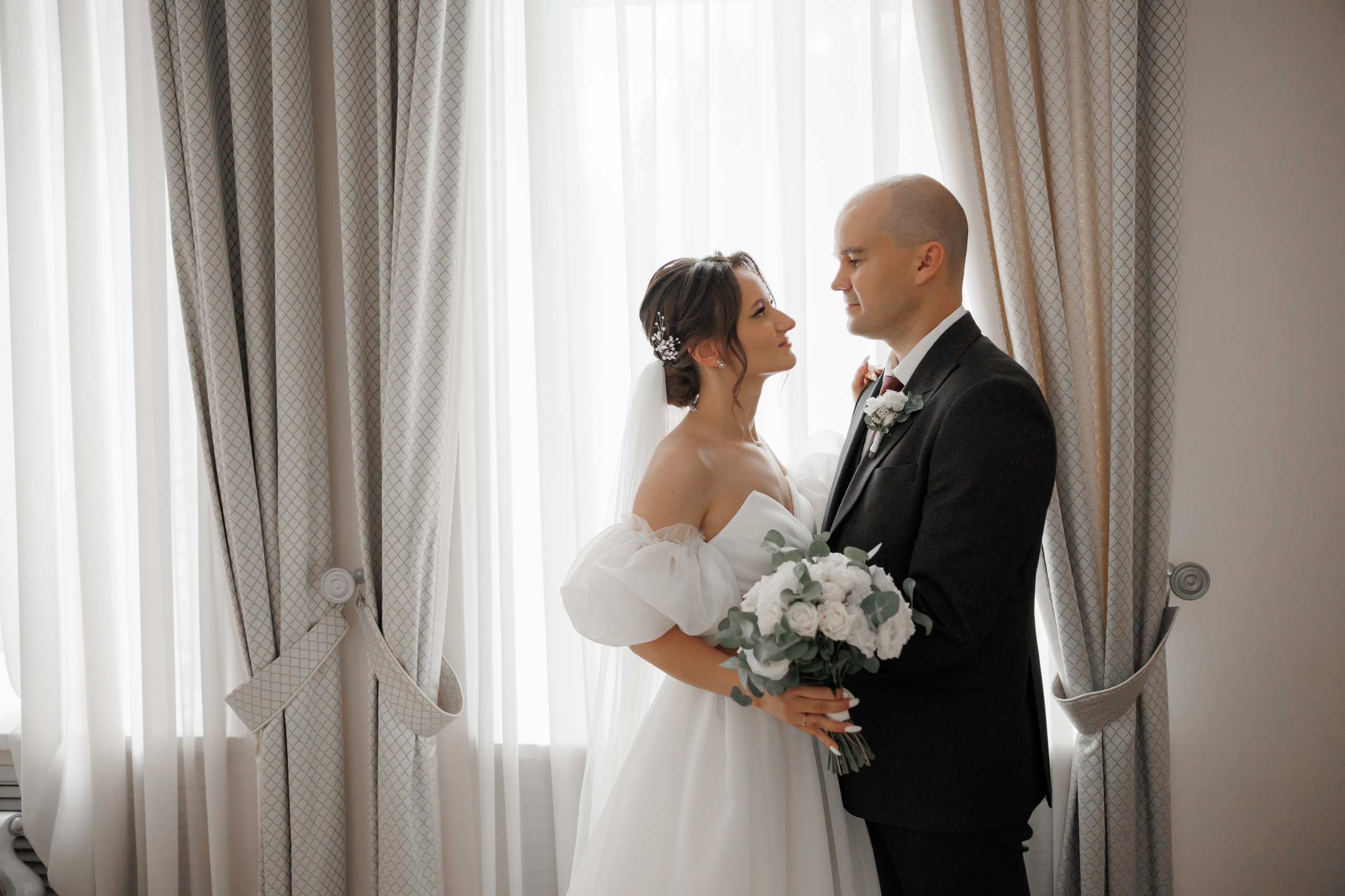 Полина и Дмитрий, загородный клуб «Барин», ЗАГС в г. Пушкино. Свадебный и репортажный фотограф (Москва, Королев и другие)