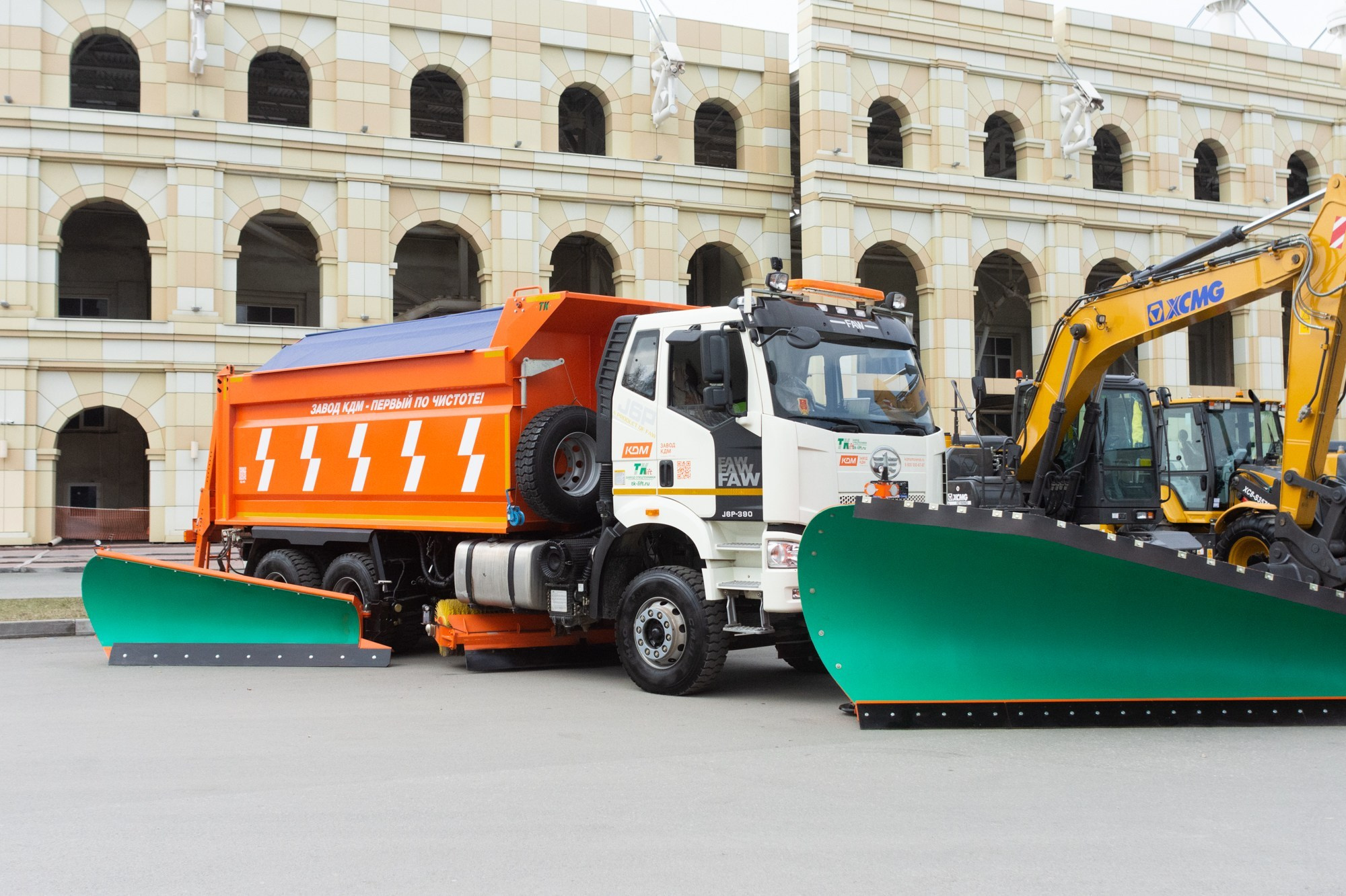 Форум-выставка Дорожный сезон. Фотограф Максим Буряк