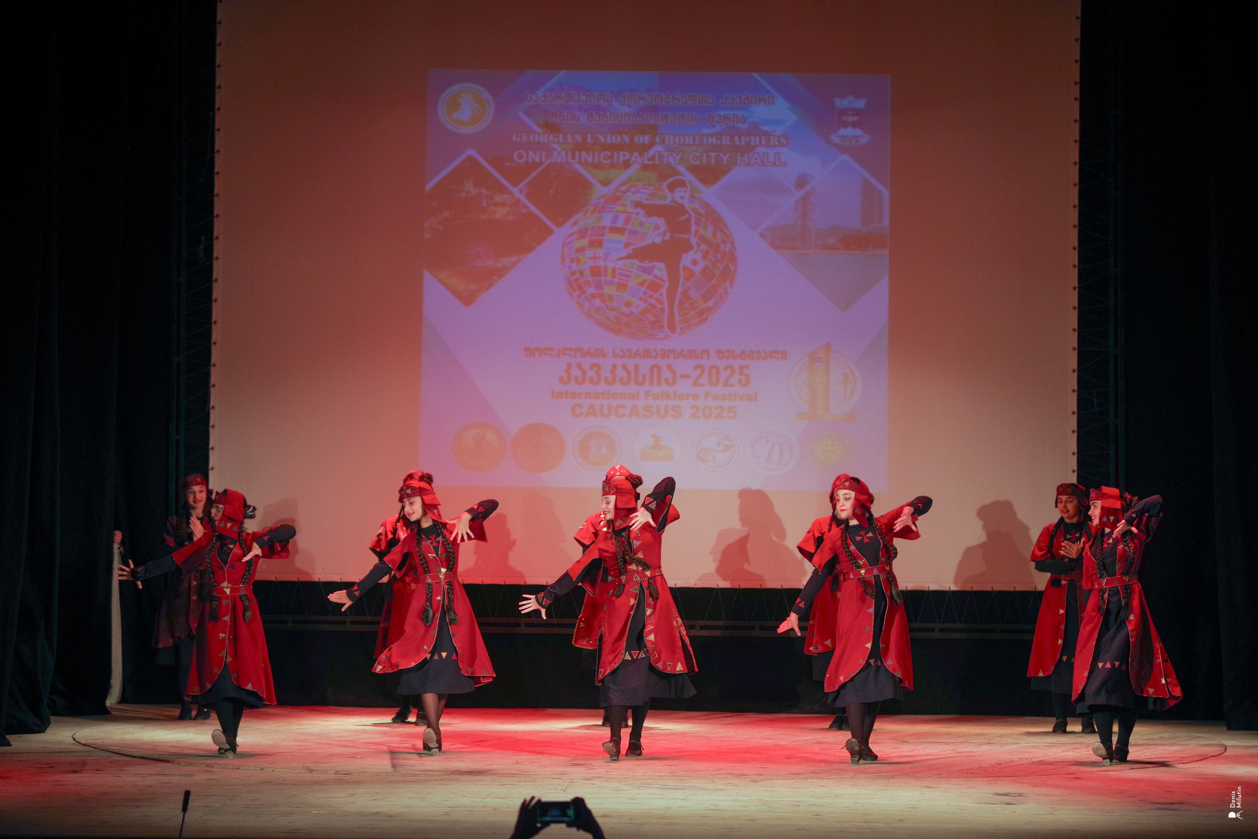 Танцы в прекрасном Они. Портретный фотограф Денис Милютин