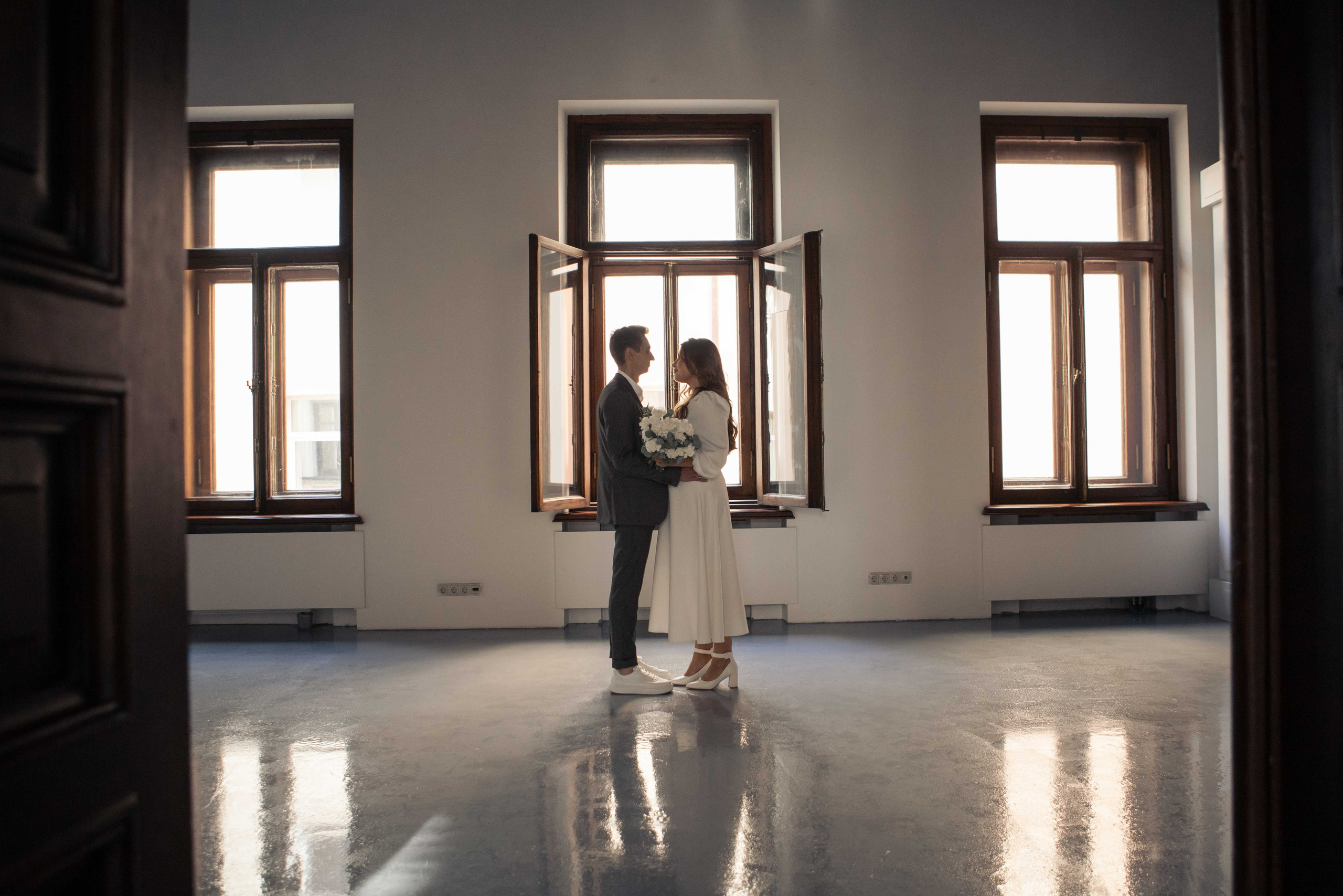 Свадебная фотосессия в Москве в отеле. Фотограф Валерия Горбунова Подольск Бутово Видное Щербинка