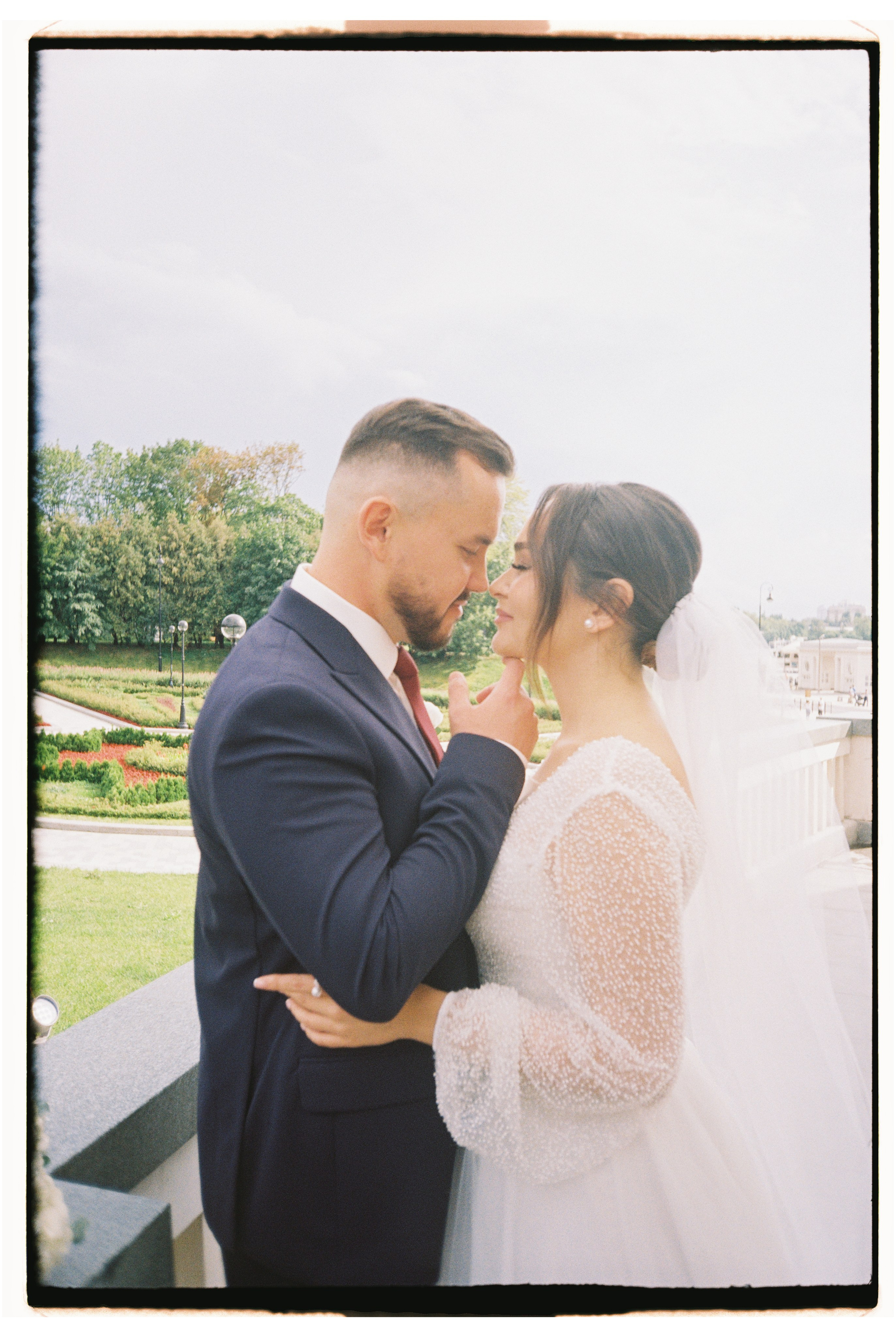 Рустам & Земфира. Пленка. Сестры Карабаза. Фотографы и ретушеры в Москве и Санкт-Петербурге