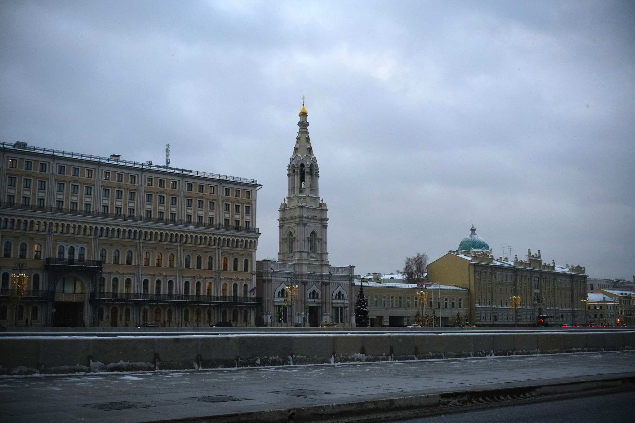 Улица, люди, жизнь…