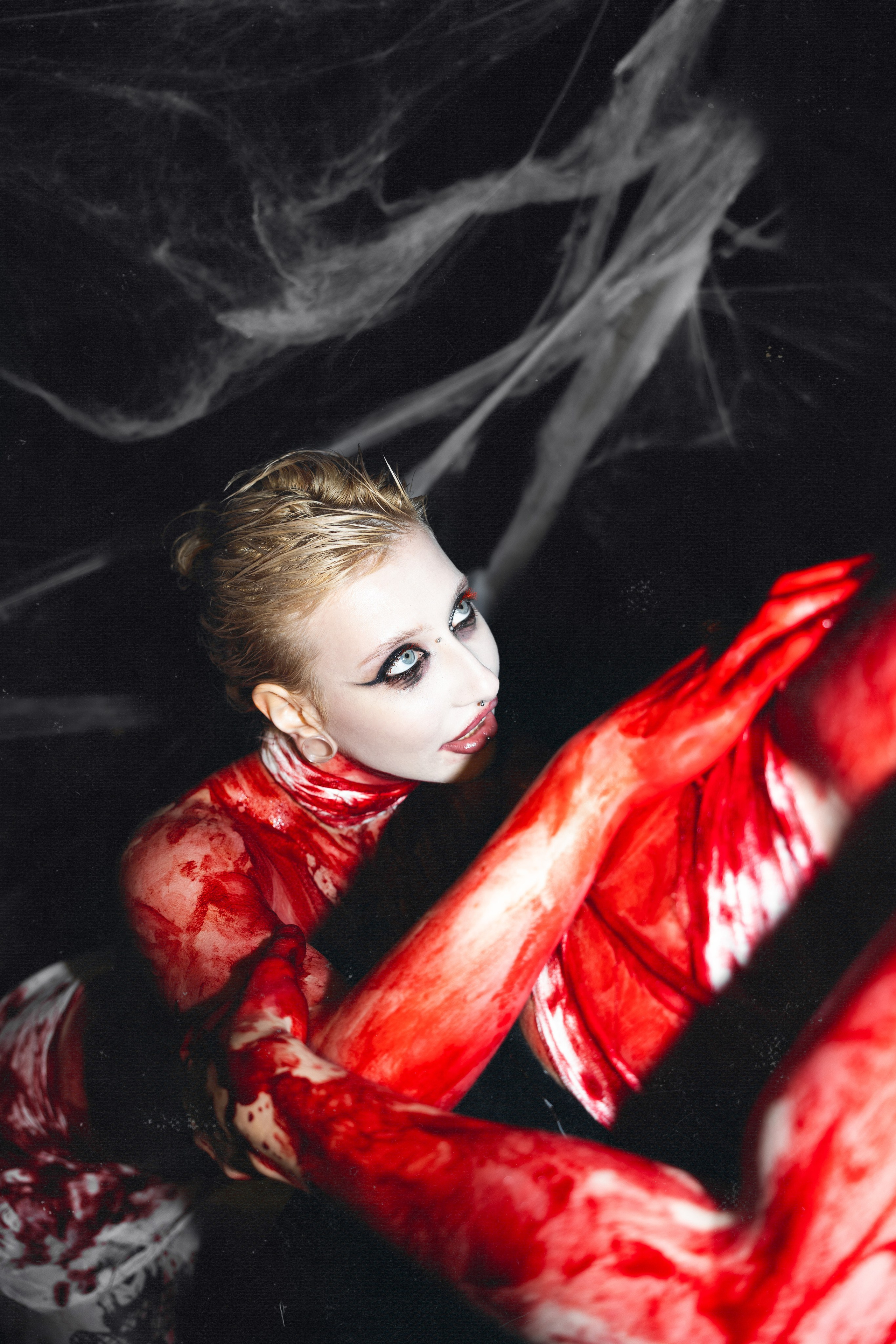 Bloody. Арт — фотограф Лиза Мармеладова