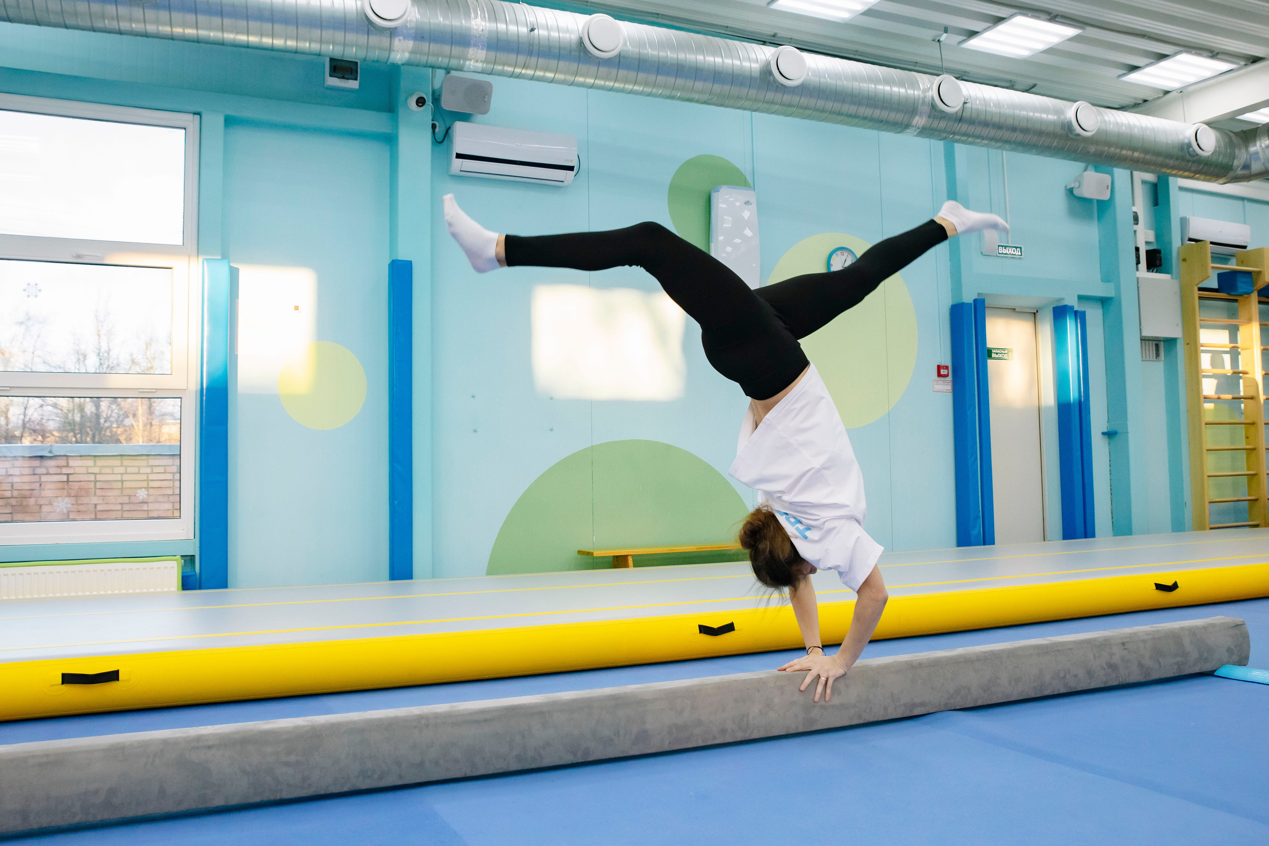 Соревнования по гимнастике в Gymkids Звенигород. Профессиональный фотограф в Москве | Заказать фотосессию и съемку