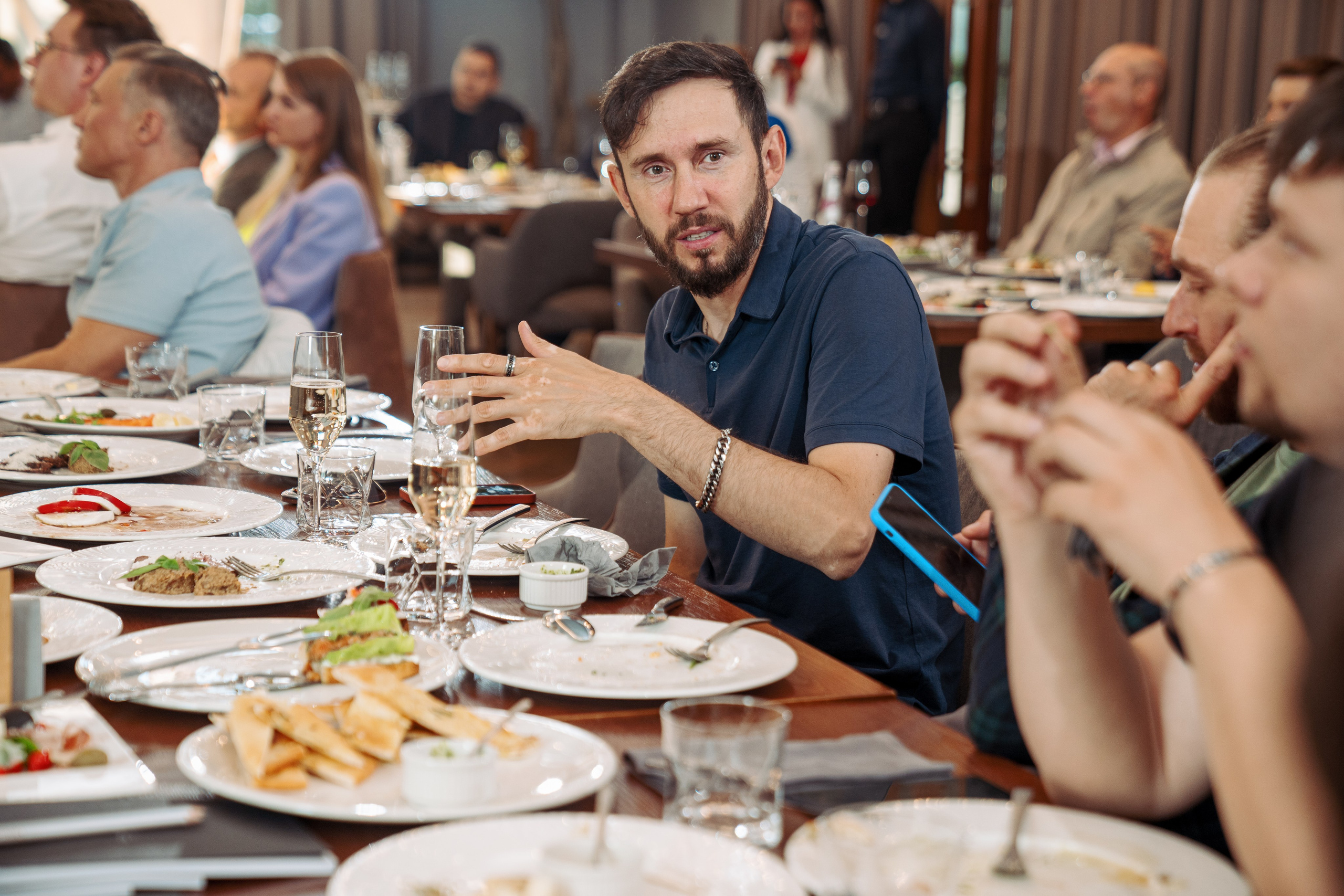 Фотосъемка делового обеда и презентации для инвесторов. Саша Потапкин Фотограф. Сочи, Екатеринбург, Москва