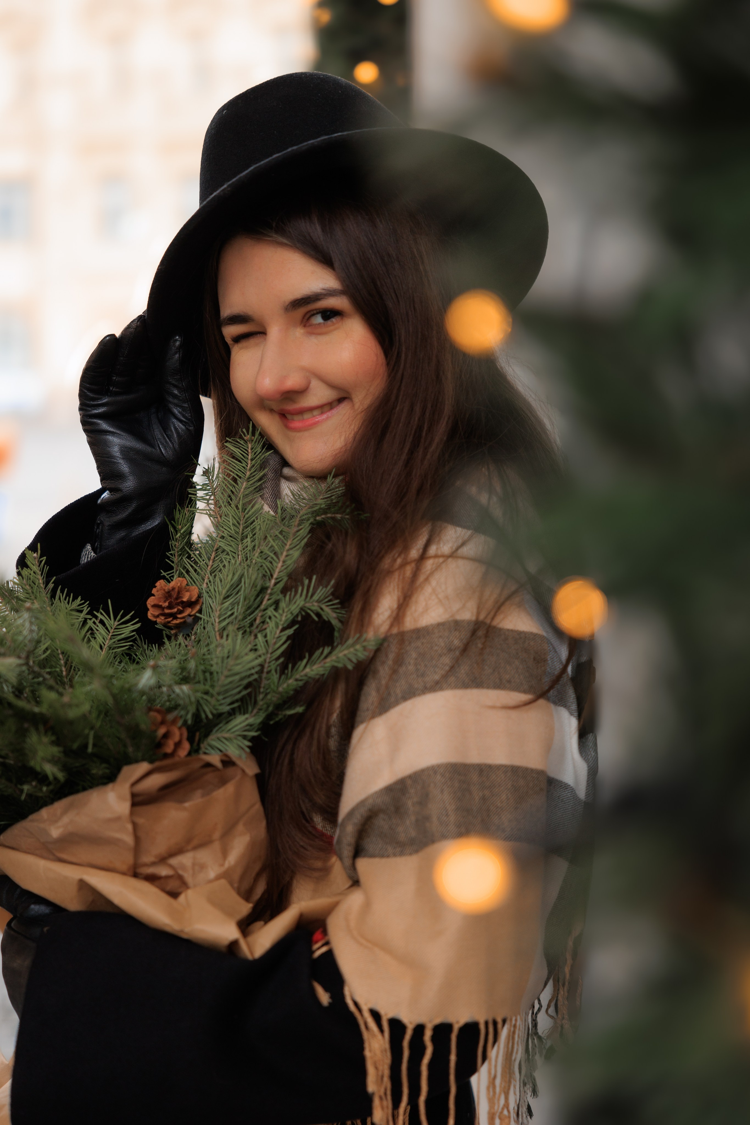 ДАША. Я фотограф из Москвы к Вашим услугам