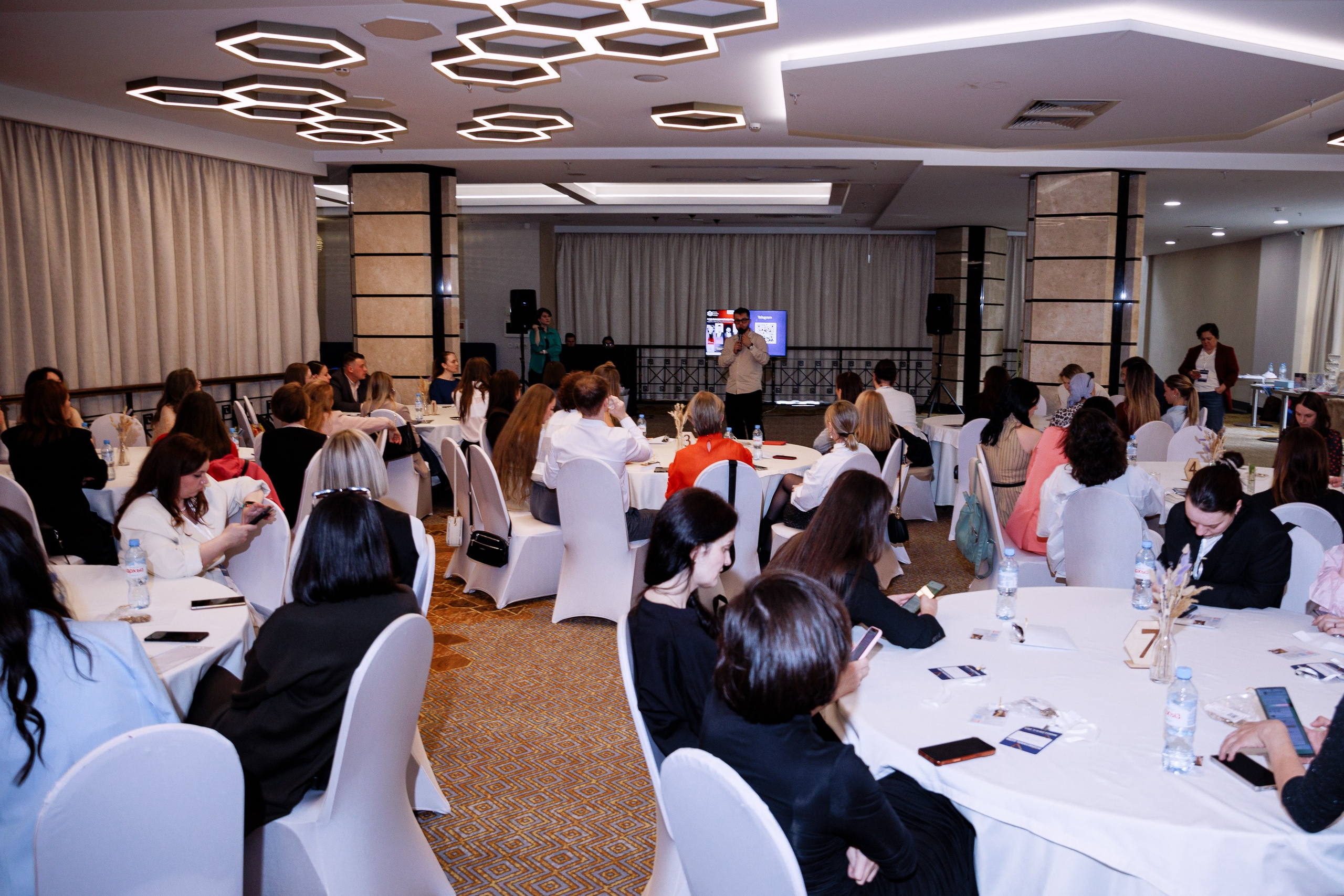 Закрытый нетворкинг. Фотограф Юлия Мальцева