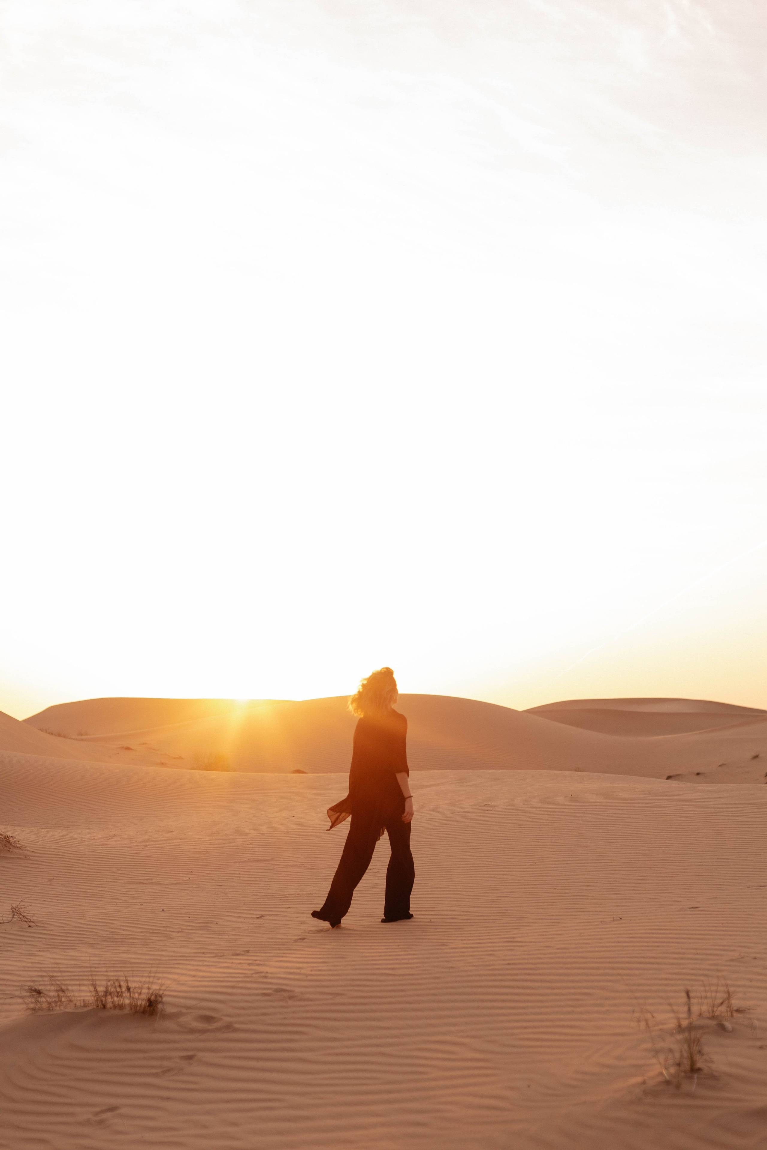 Наташа в пустыне 22 год. Фотограф и видеограф в Москве и Абу Даби Мария Кулагина