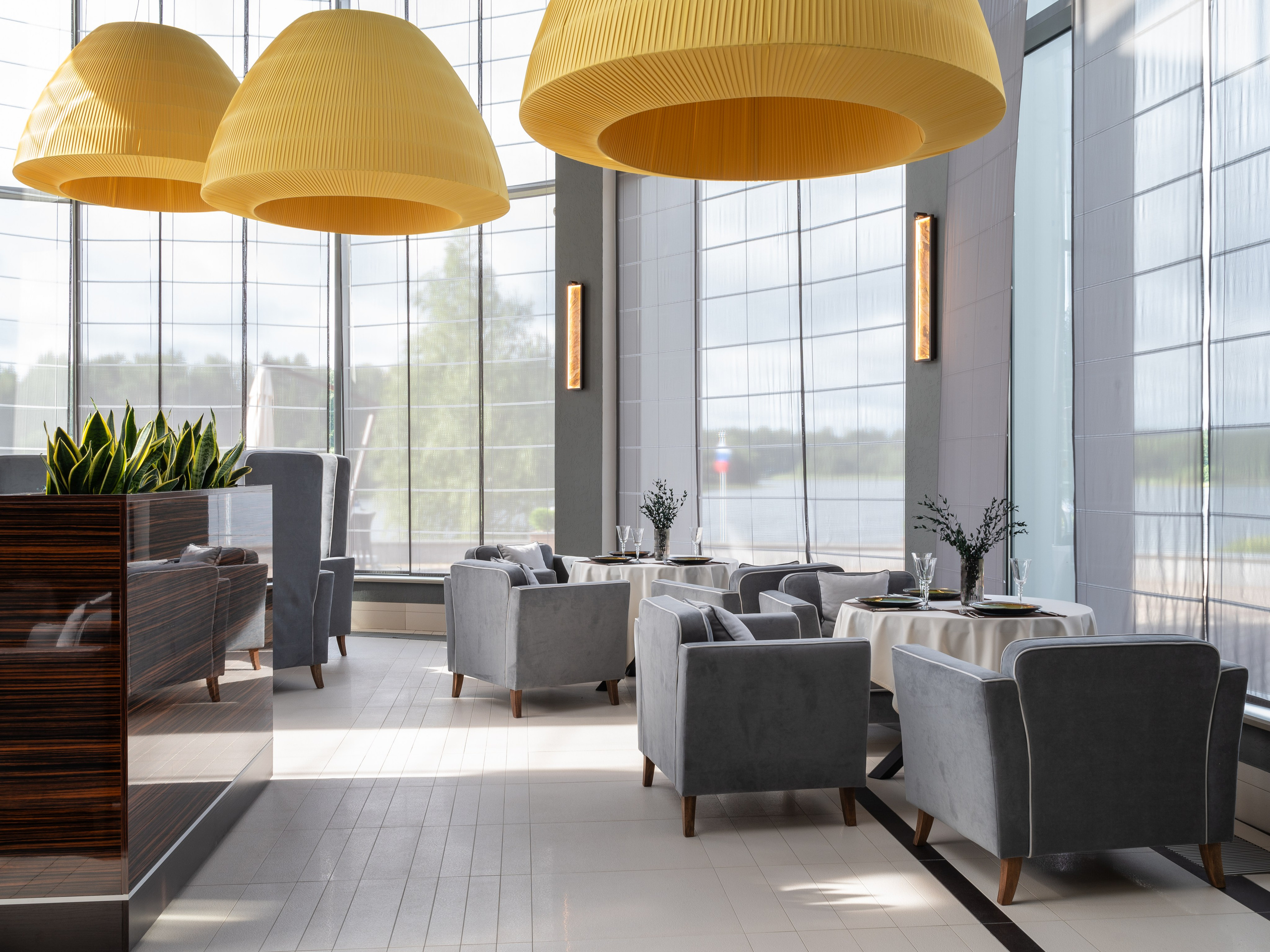 Ресторан на территории Дома отдыха «Валдай». Интерьерный фотограф в Сочи Элина Габриелян