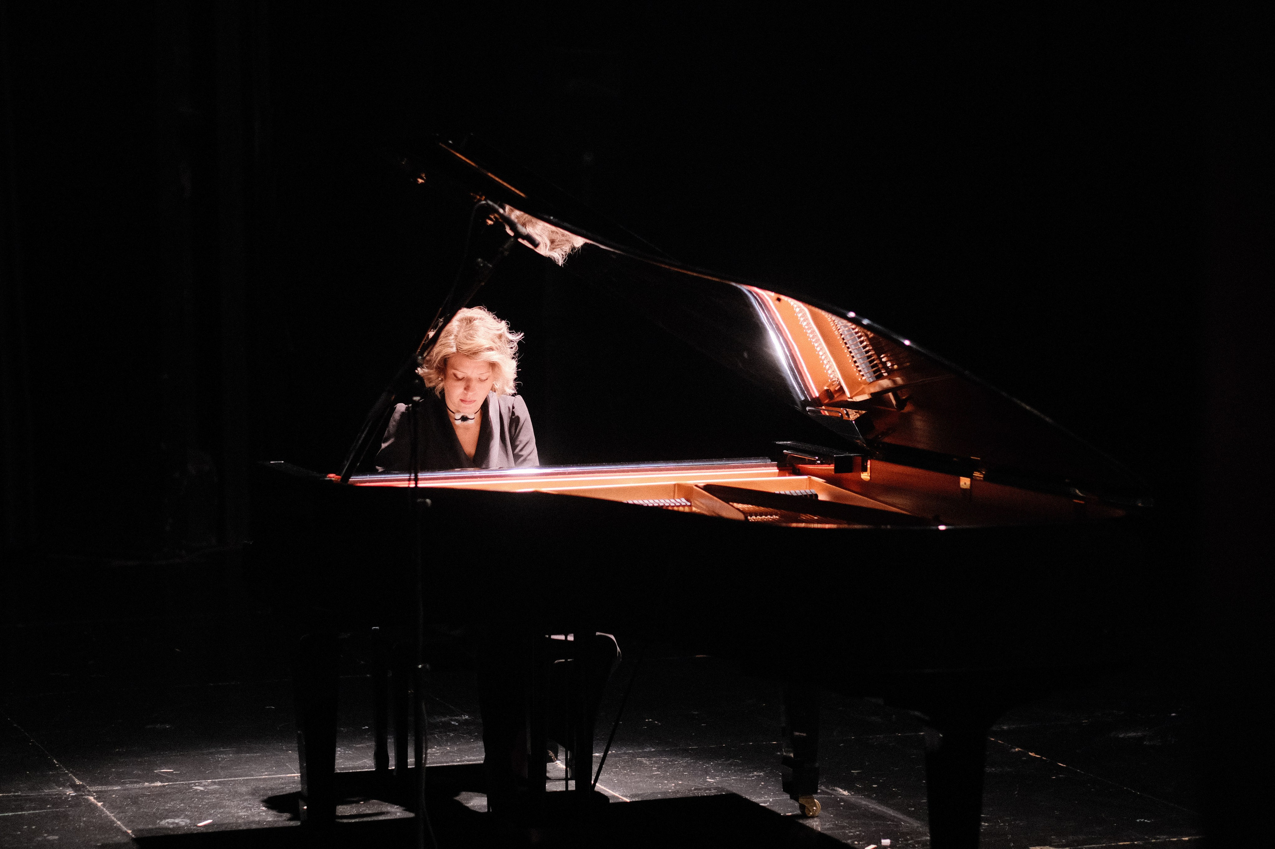 Полина Осетинская. Портретный и репортажный фотограф в Алматы Поваляев Дмитрий