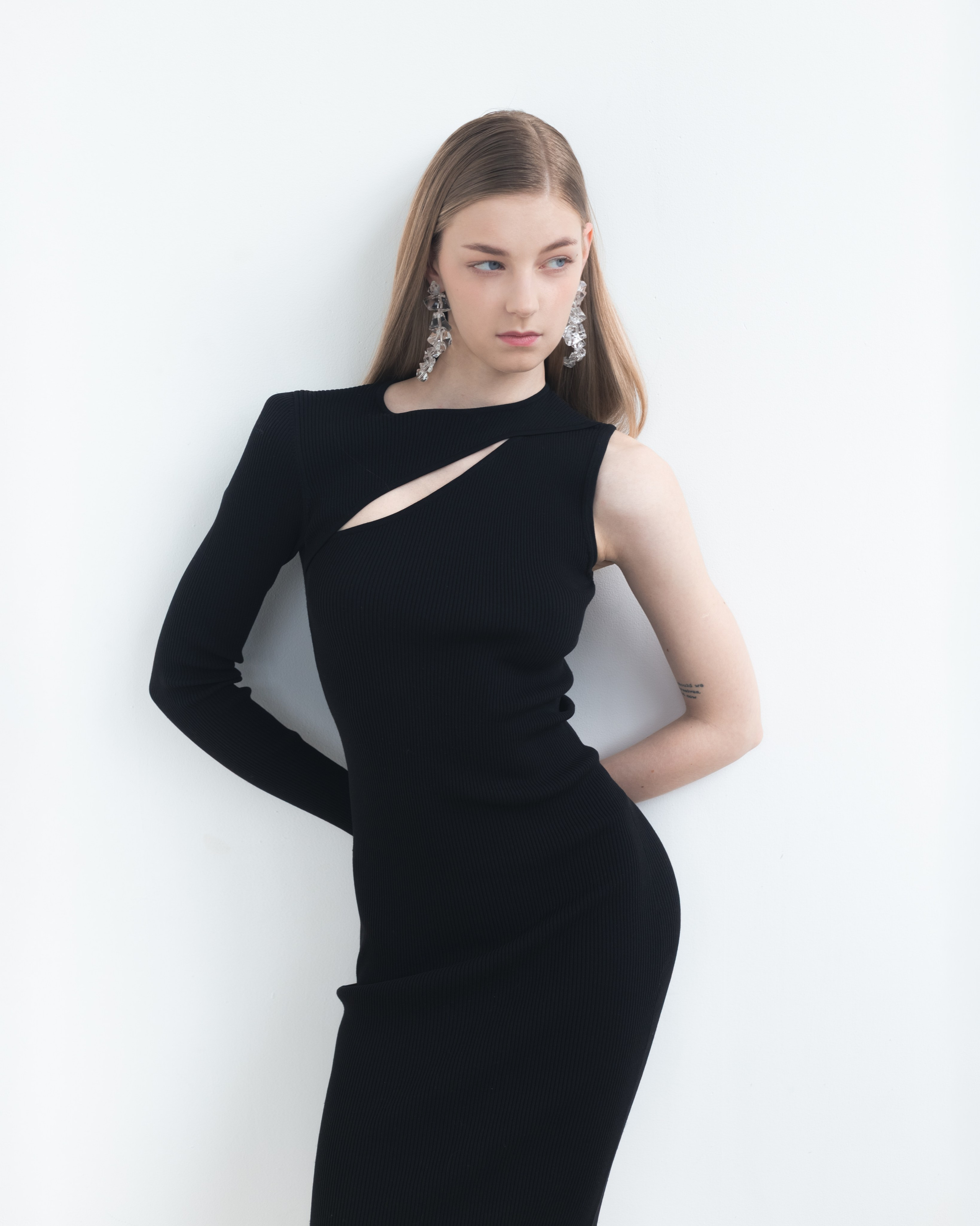 Sonya F. Modeling agency TM MODELS