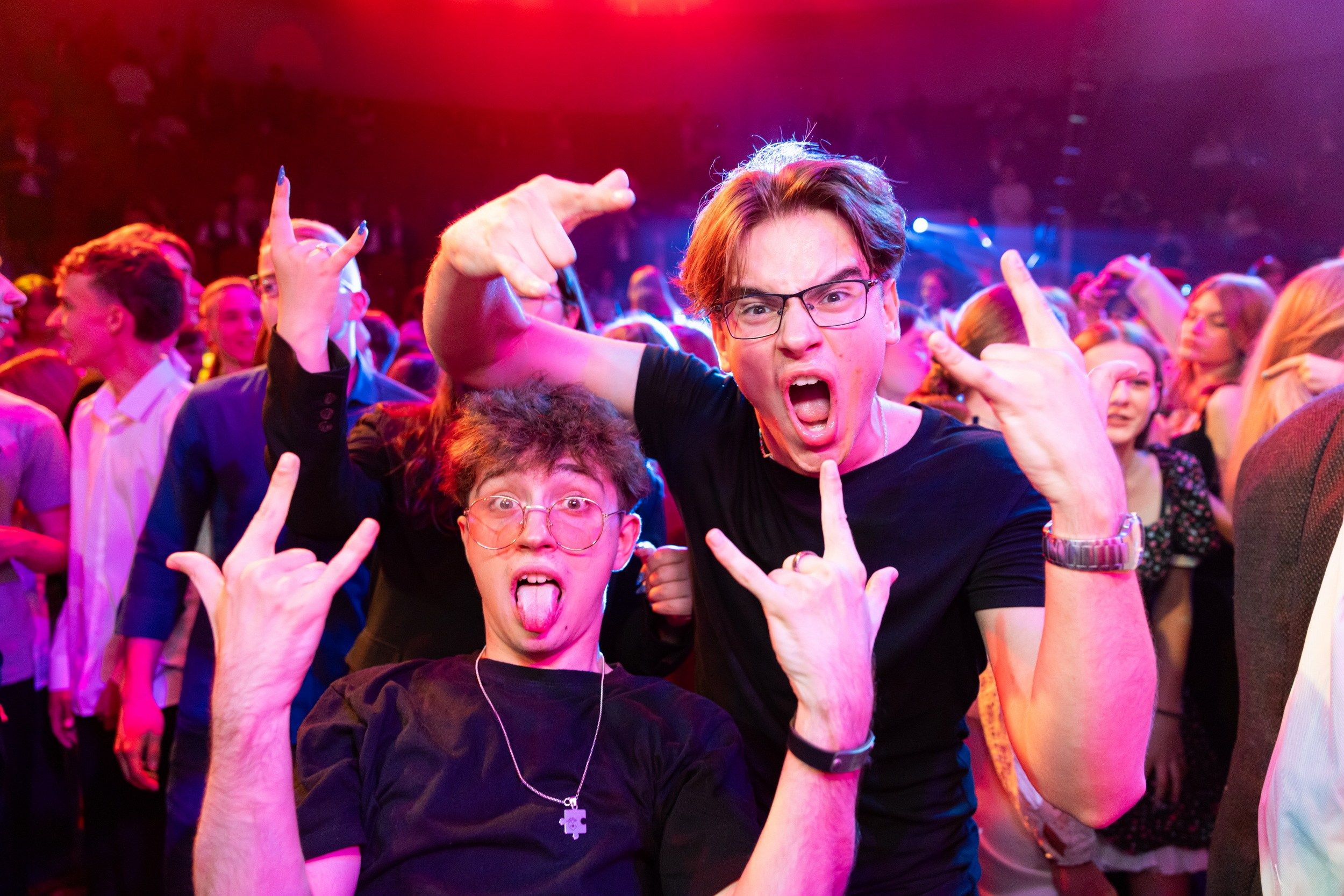 Городской бал выпускников (24 июня 2025). Репортажный фотограф Алексей Пирязев