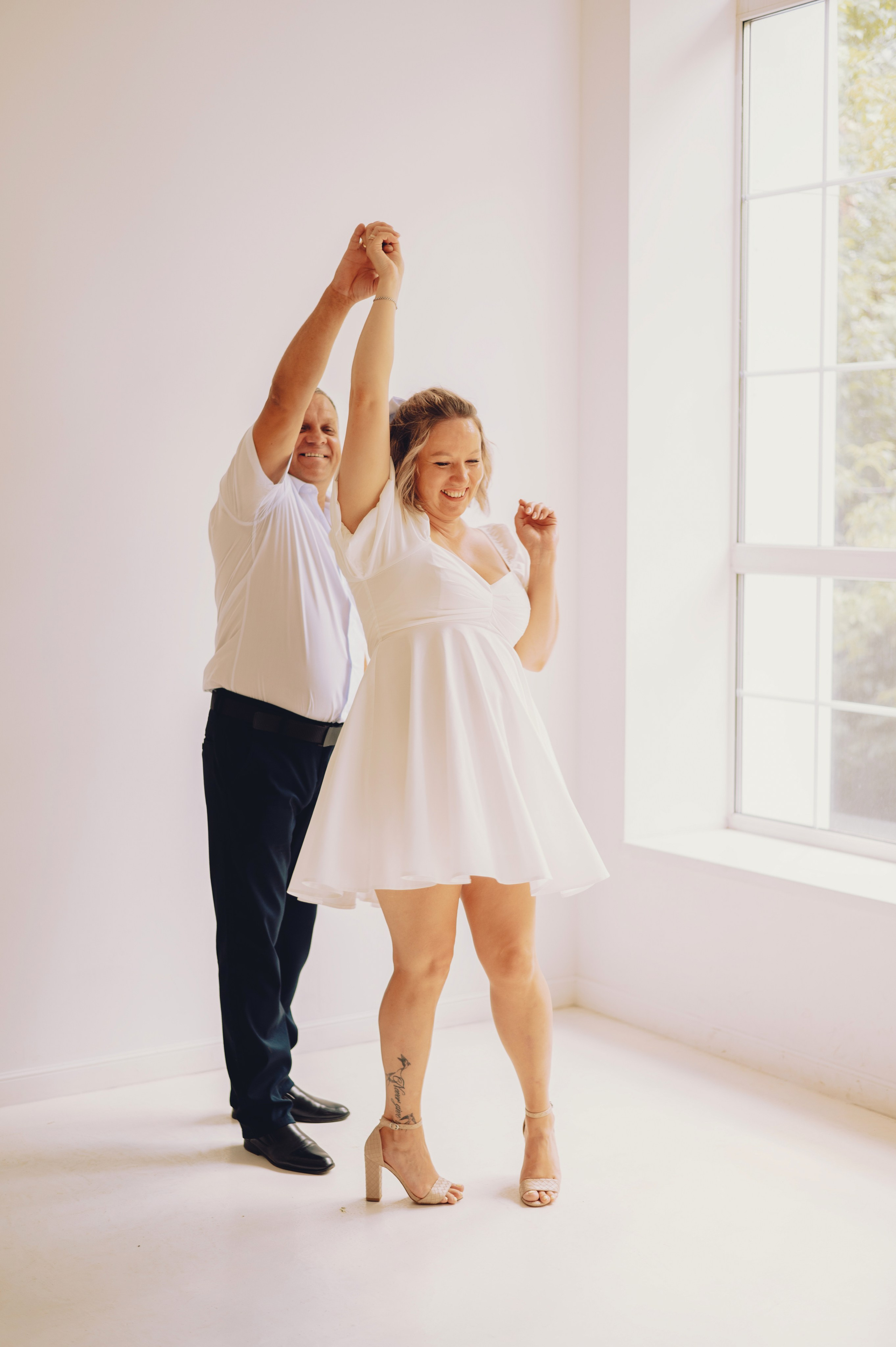 Свадебная фотосессия в студии. Фотограф в Кирове Инна Софронова