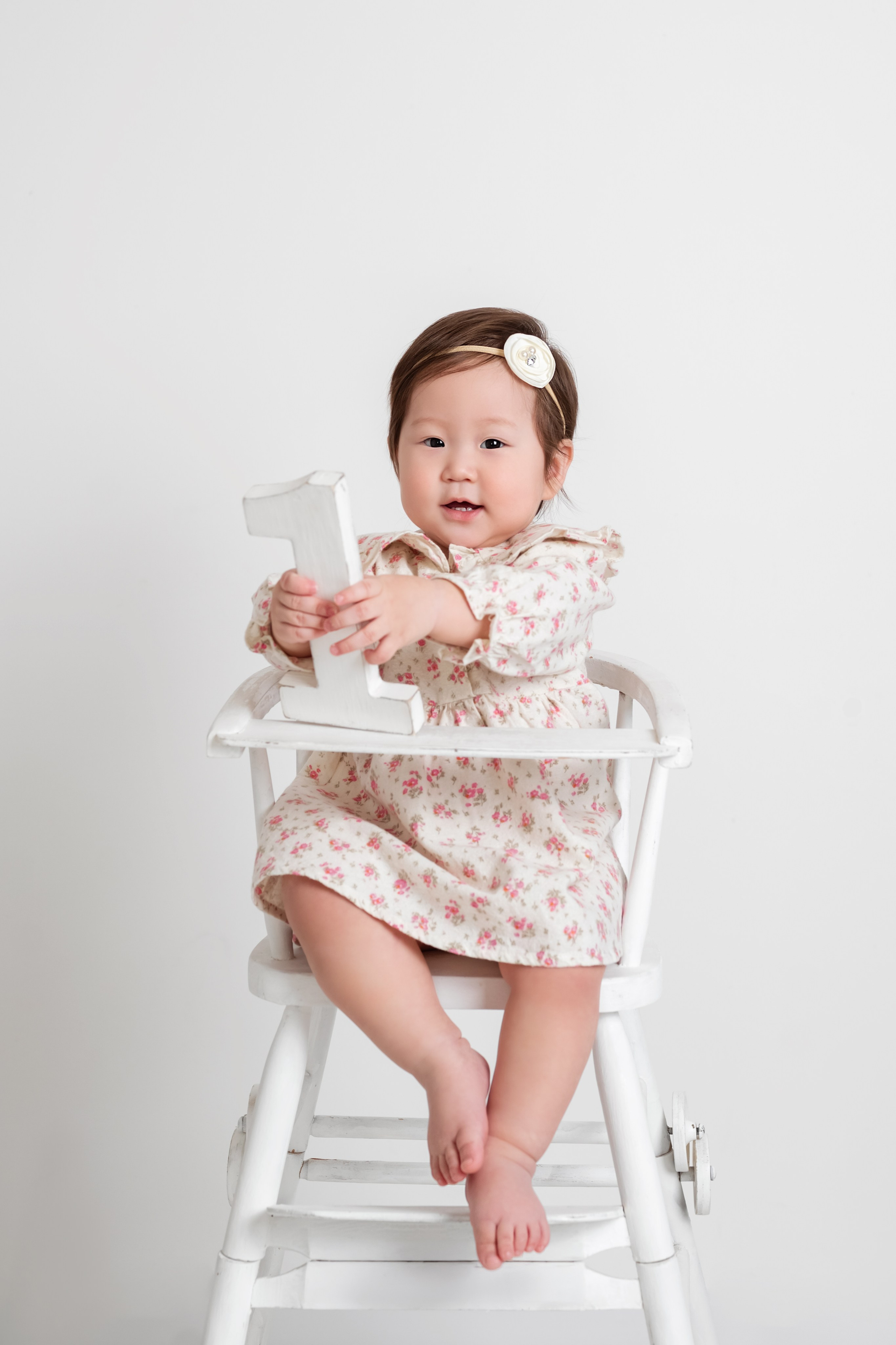 Алине 1 годик. Фотограф новорожденных в Норильске Виктория Шагалиева