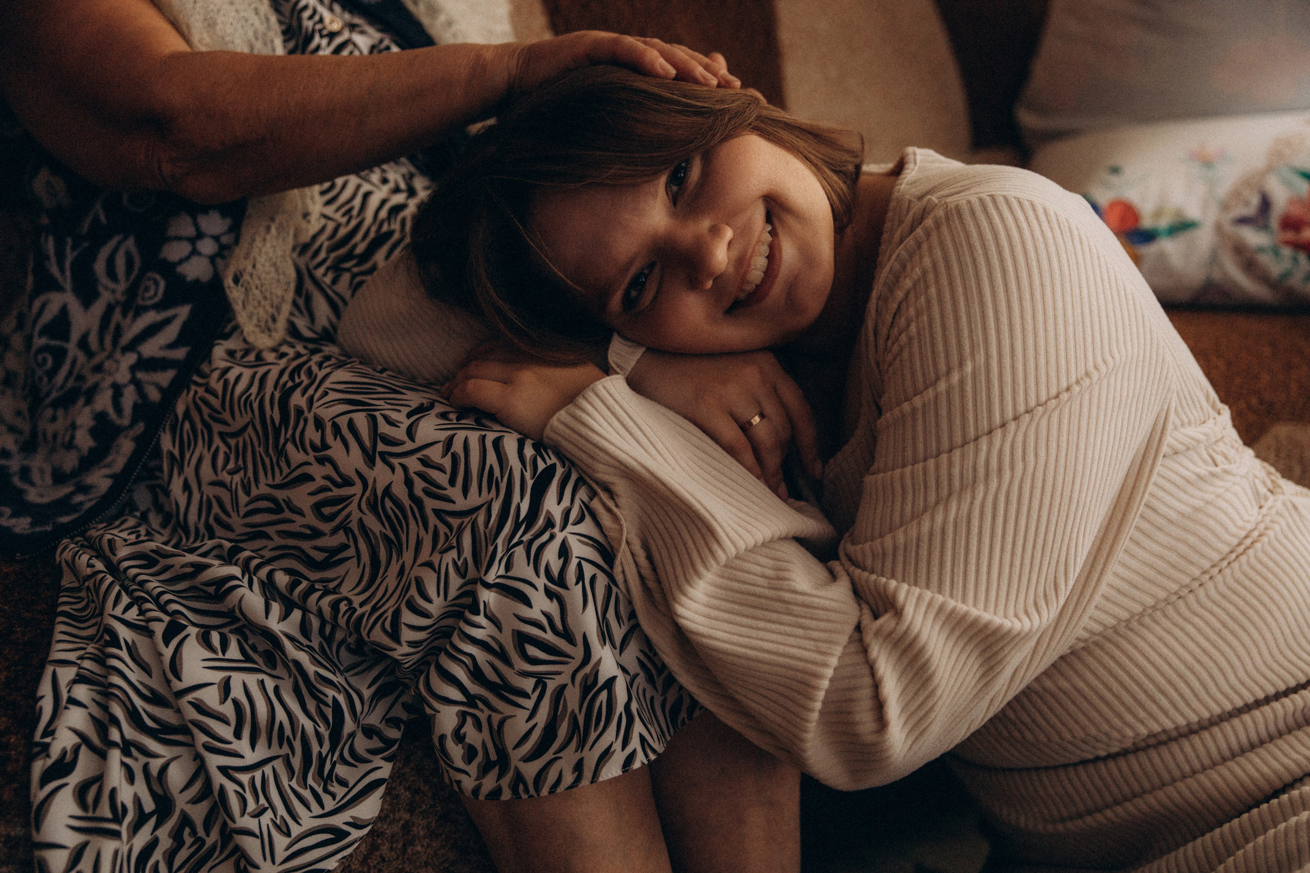 Аня и бабушка. Семейный фотограф Губкин/Старый Оскол