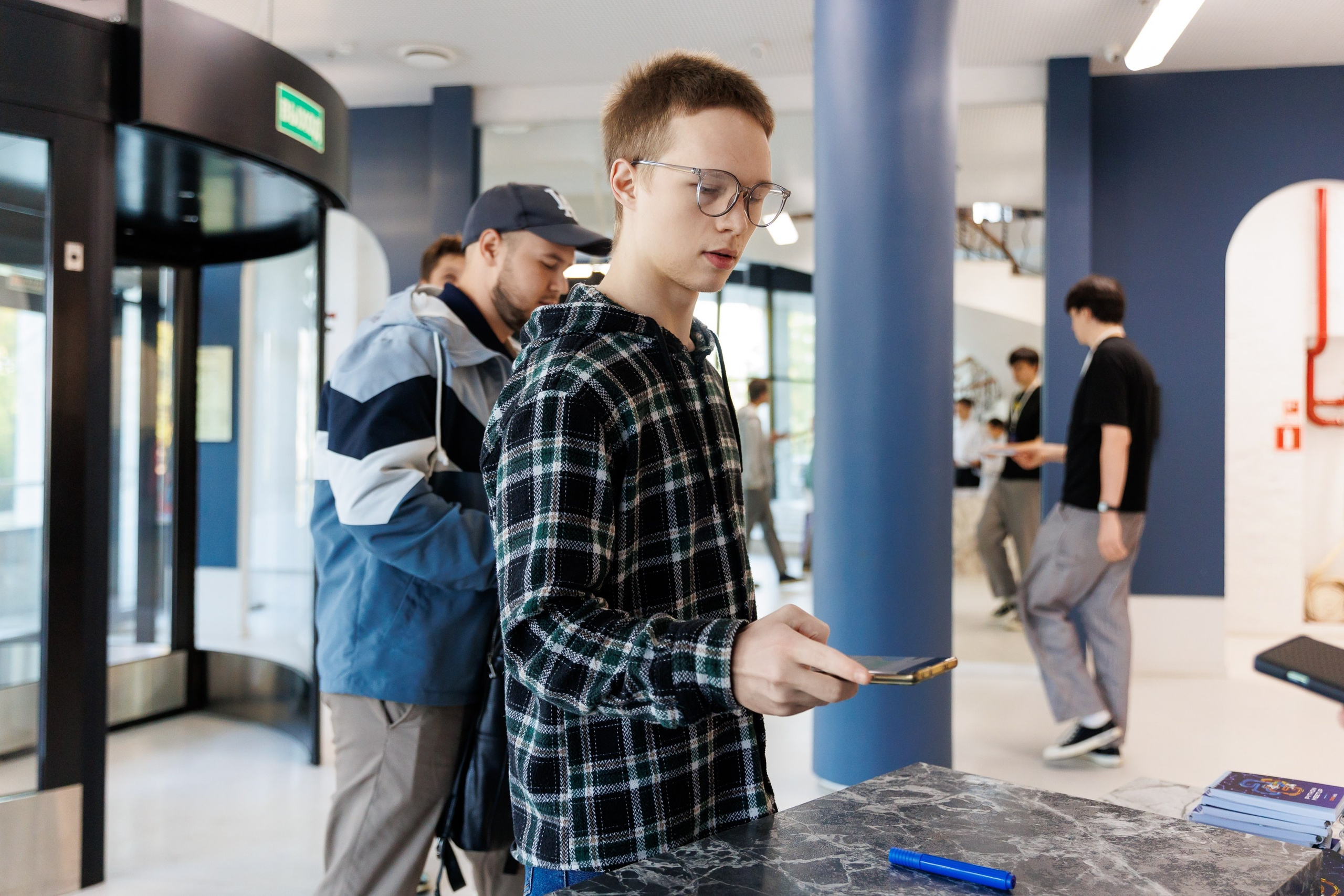 DNS Tech. Репортажный и студийный фотограф во Владивостоке Дударева Софья