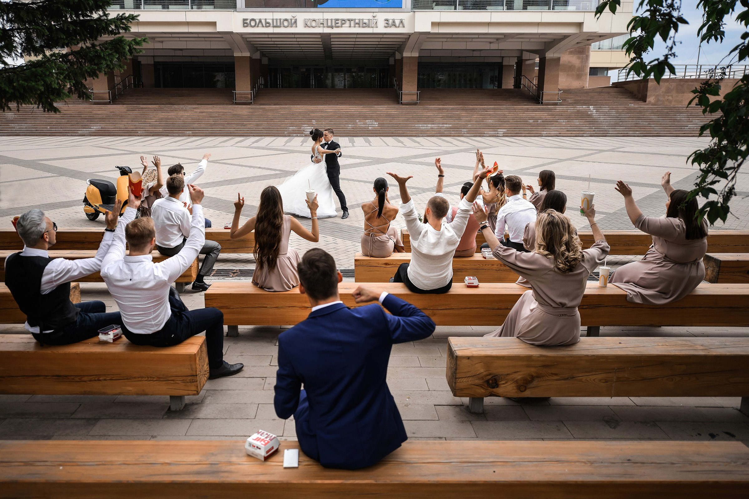 🌄 Демьян и Катя — свадьба в нацпарке "Столбы" | Веселый банкет и эпичные фото на скалах. 📸 Свадебный и семейный фотограф в Красноярске Тихомиров Евгений | 17 лет опыта | 800+ свадеб