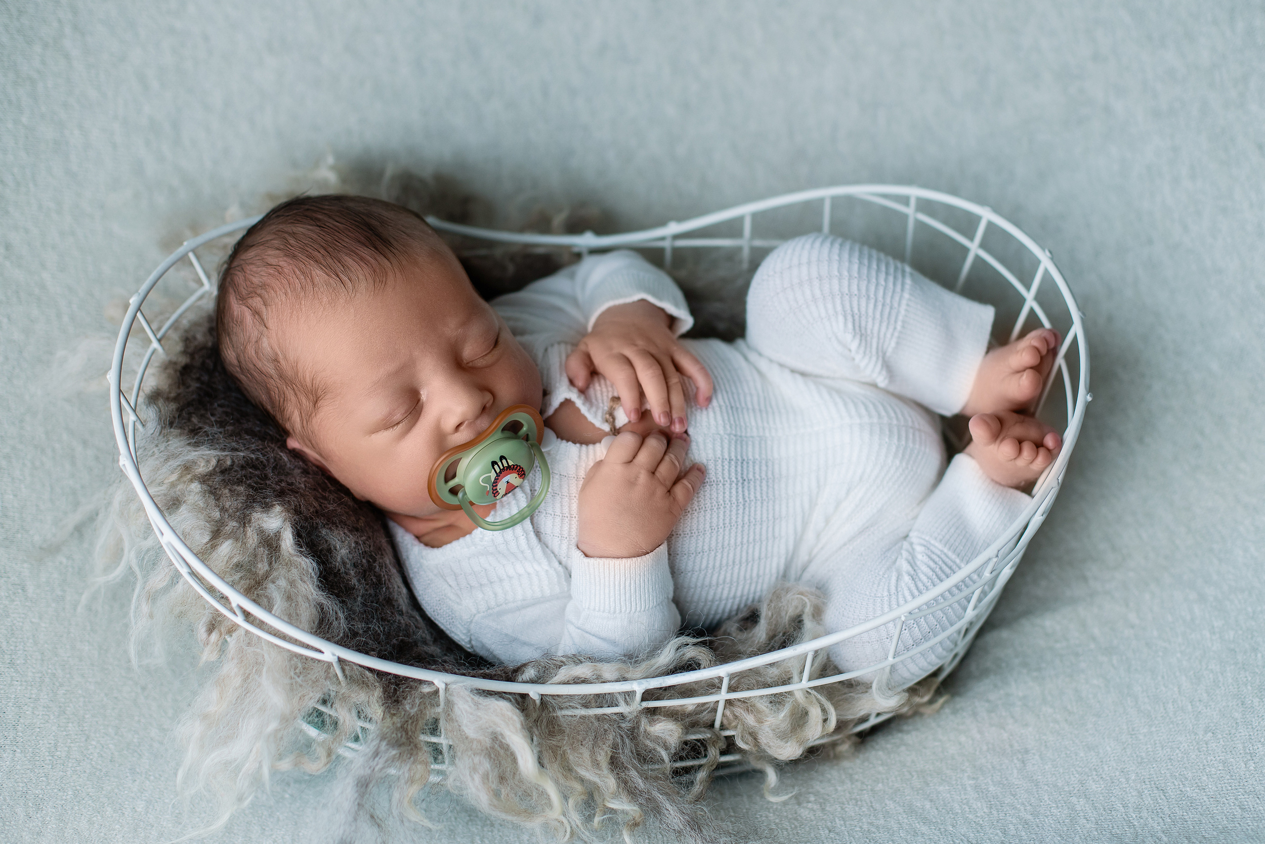 Примеры работ фотосъемки Новорожденных детей от 5  до 28 дней от рождения