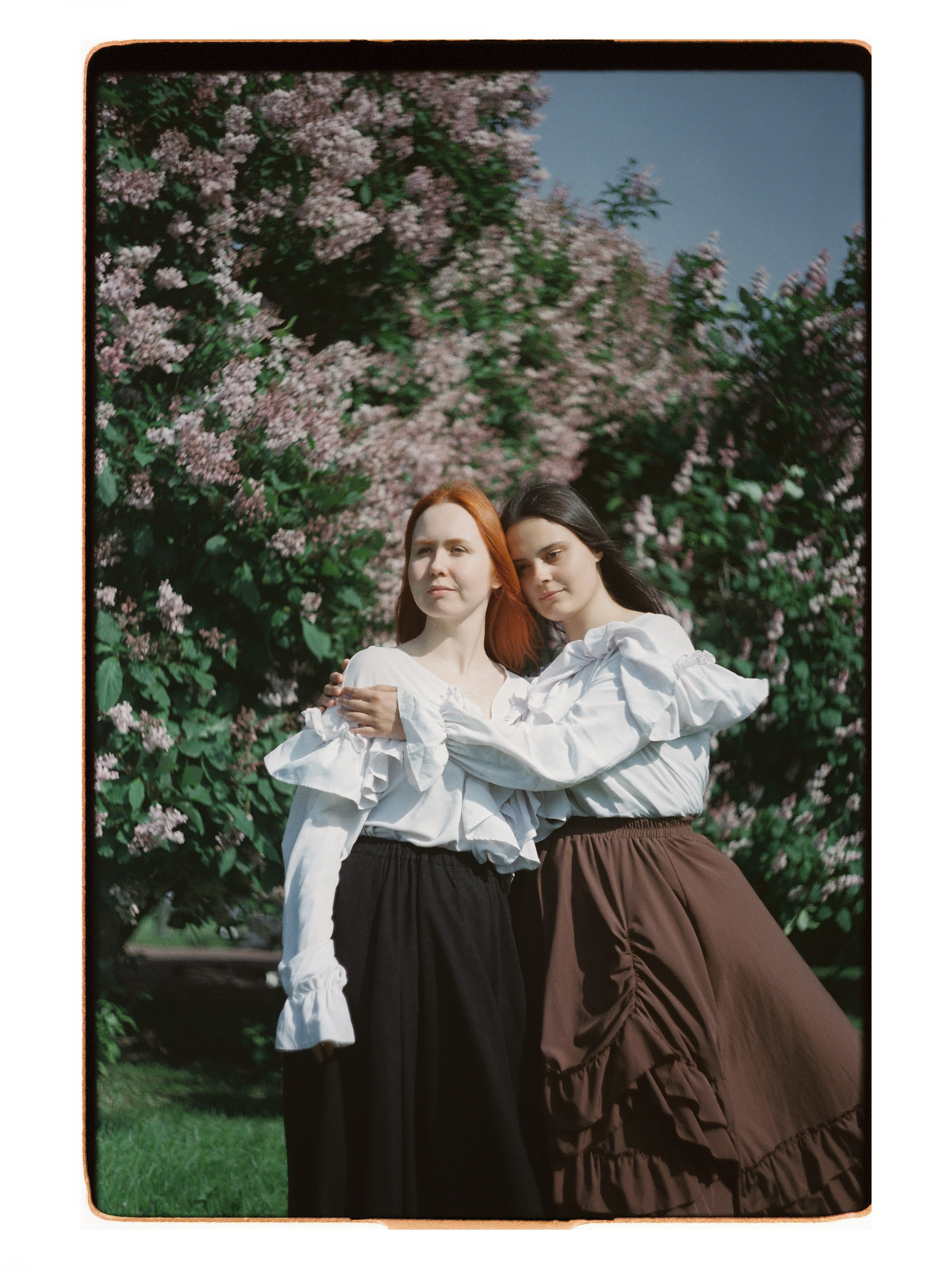 Фотосессия для подруг на плёнку 35 мм в Санкт-Петербурге. Светлана Гопанюк. Портретный фотограф. Санкт-Петербург. СПб