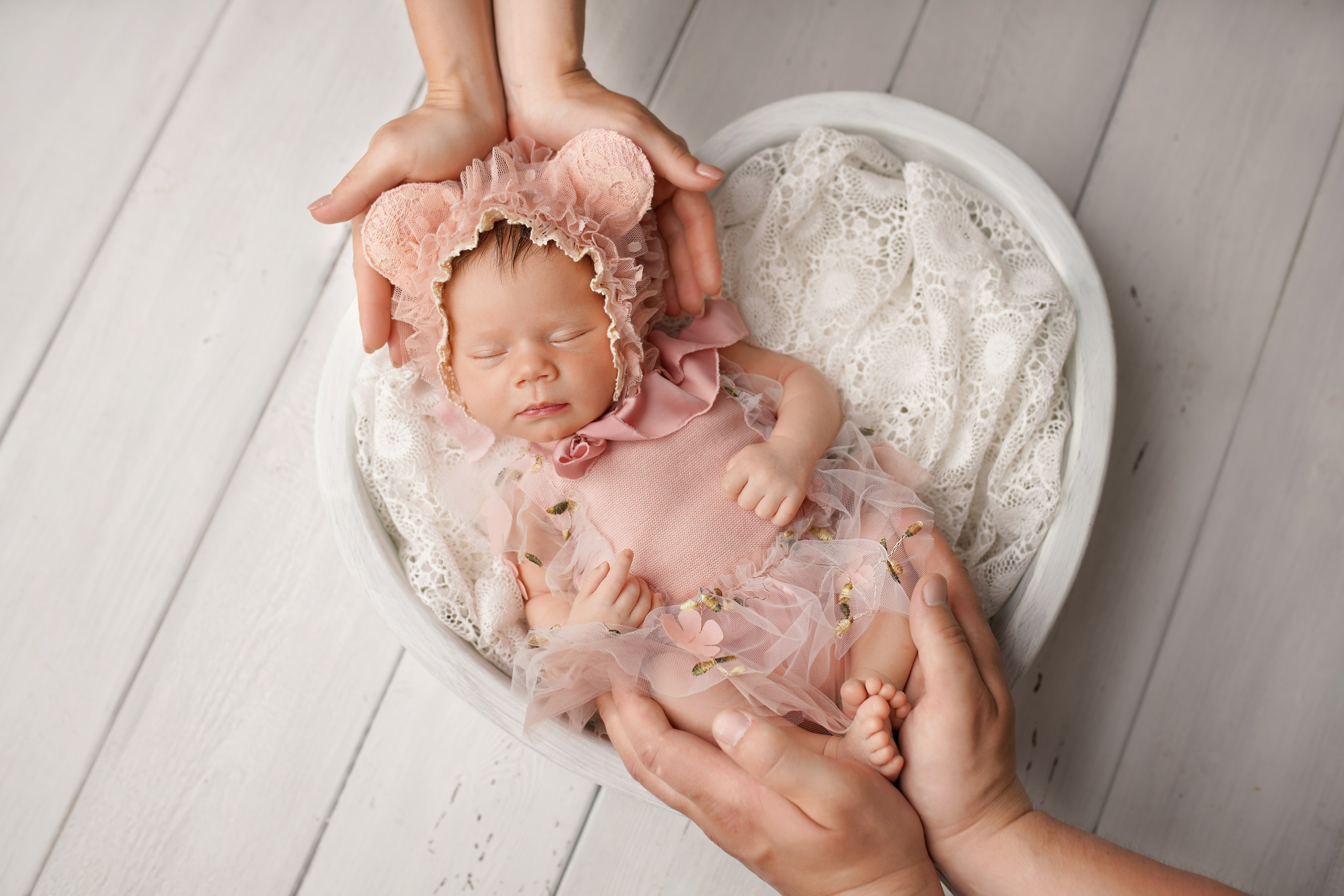 Новорождённые девочки. Детский фотограф и фотограф новорожденных в Калининград Оксана Иваний