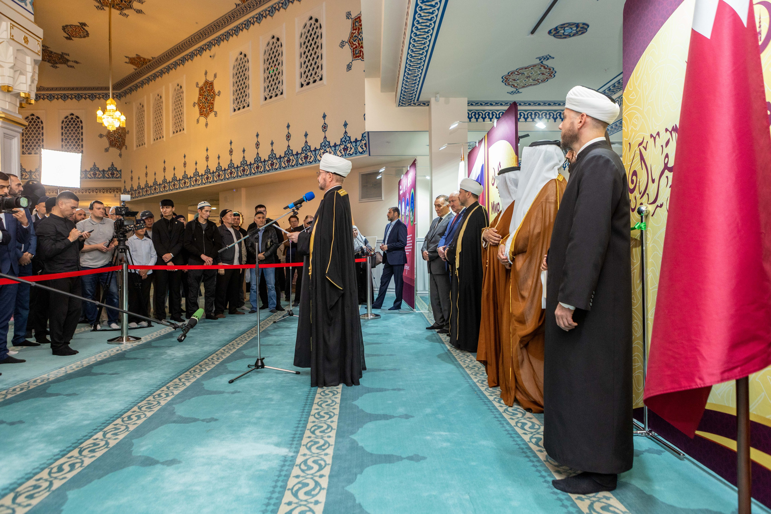 Открытие выставки Мир Корана. Рекламный, предметный, репортажный, семейный фотограф и художник в Москве