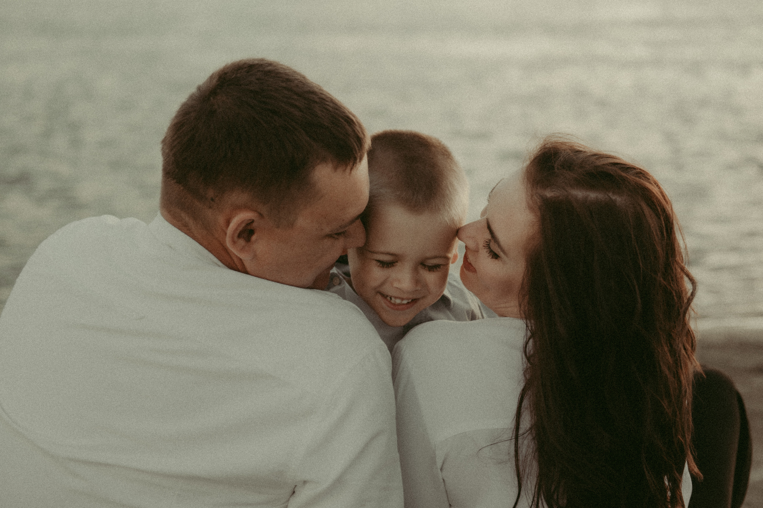 Семейные фотографии. Фотограф в Барнауле Дарья Бутурлакина. Люби.Цени.Касайся