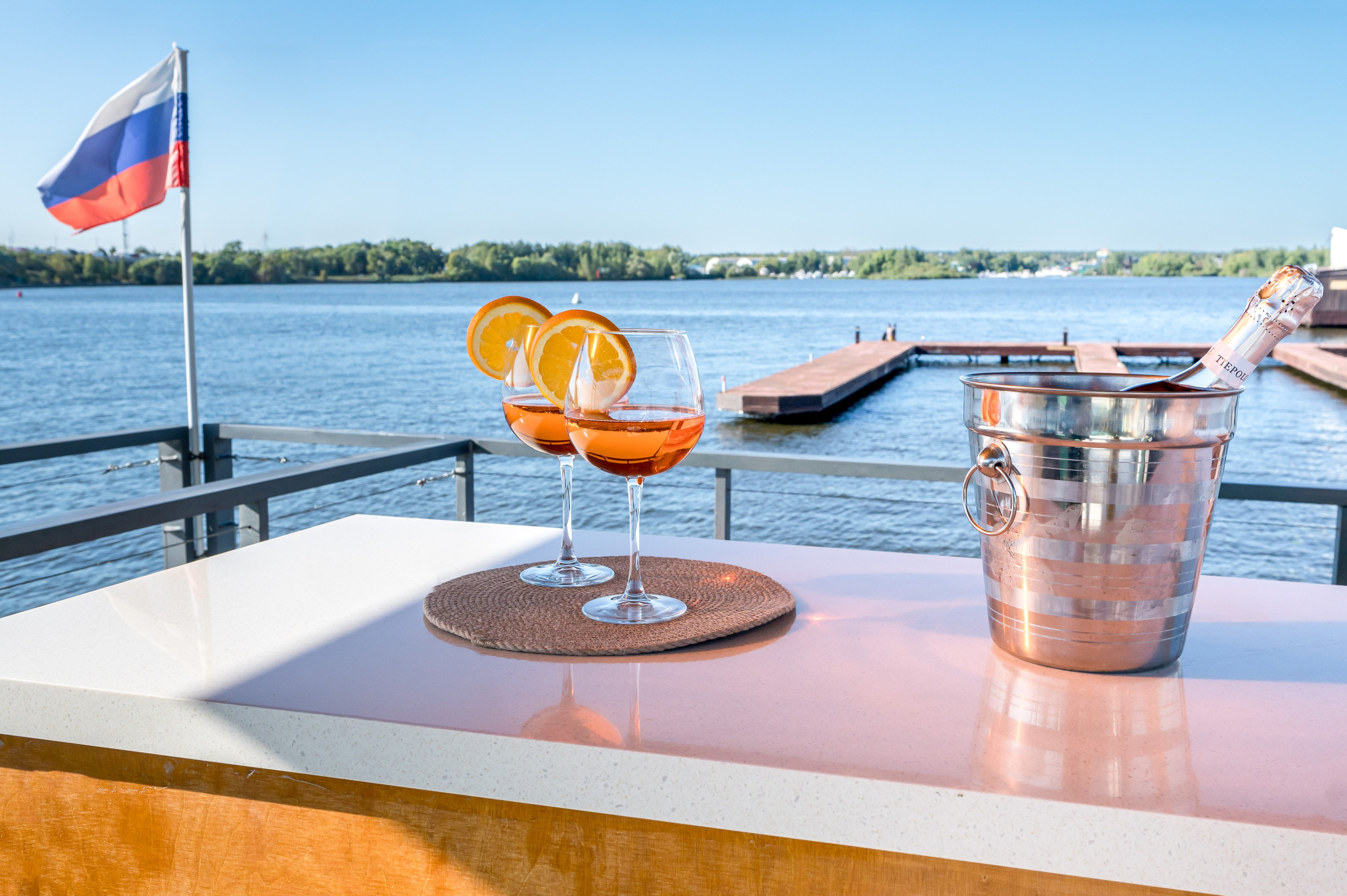 Хаусботы для вечеринок и бизнес-встреч. Интерьерный Фотограф Москва Криста FLY Труфанова