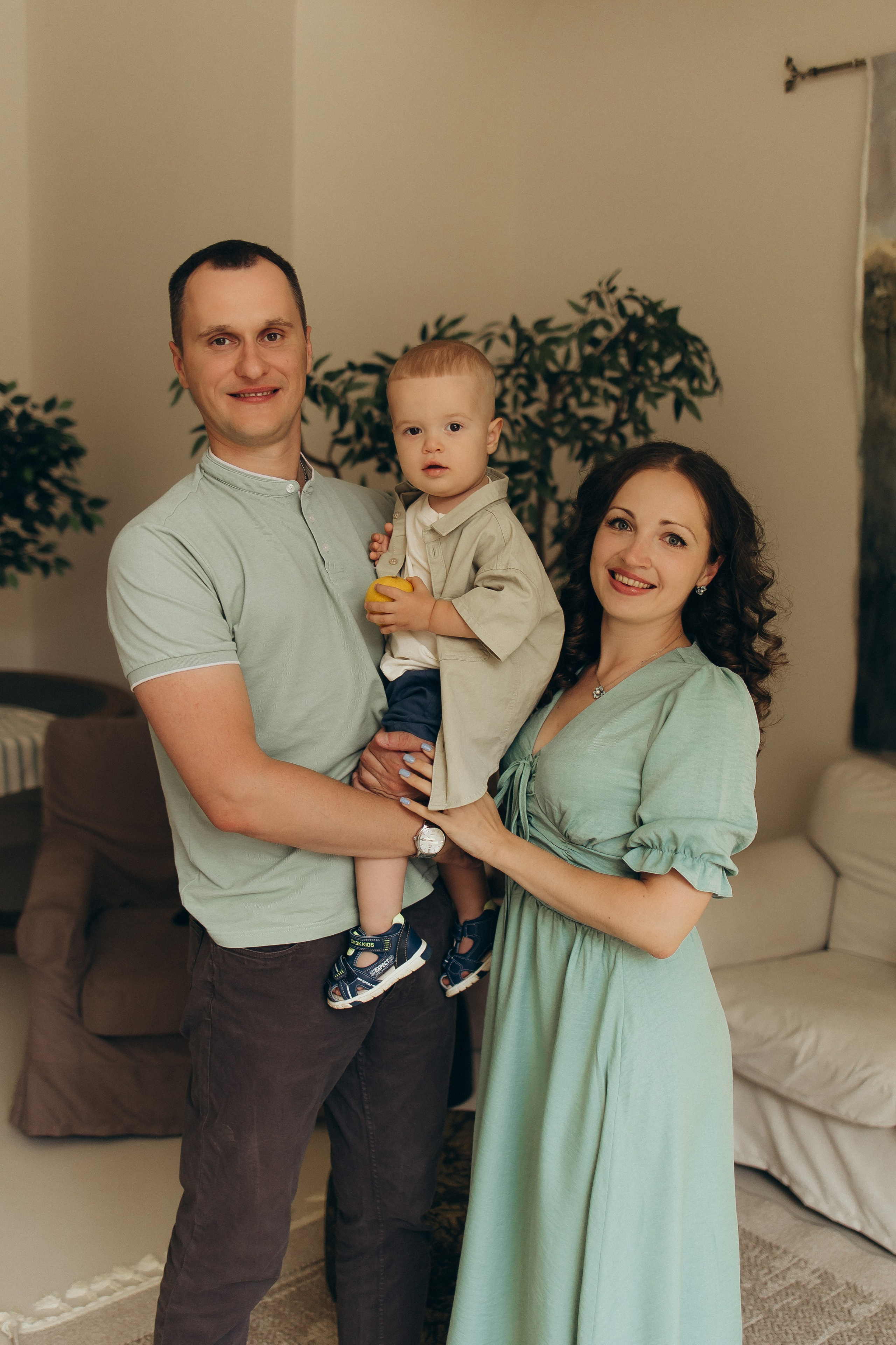 К двум годам Платона — зал Серена. Семейный фотограф в Краснодаре Храмова Анна