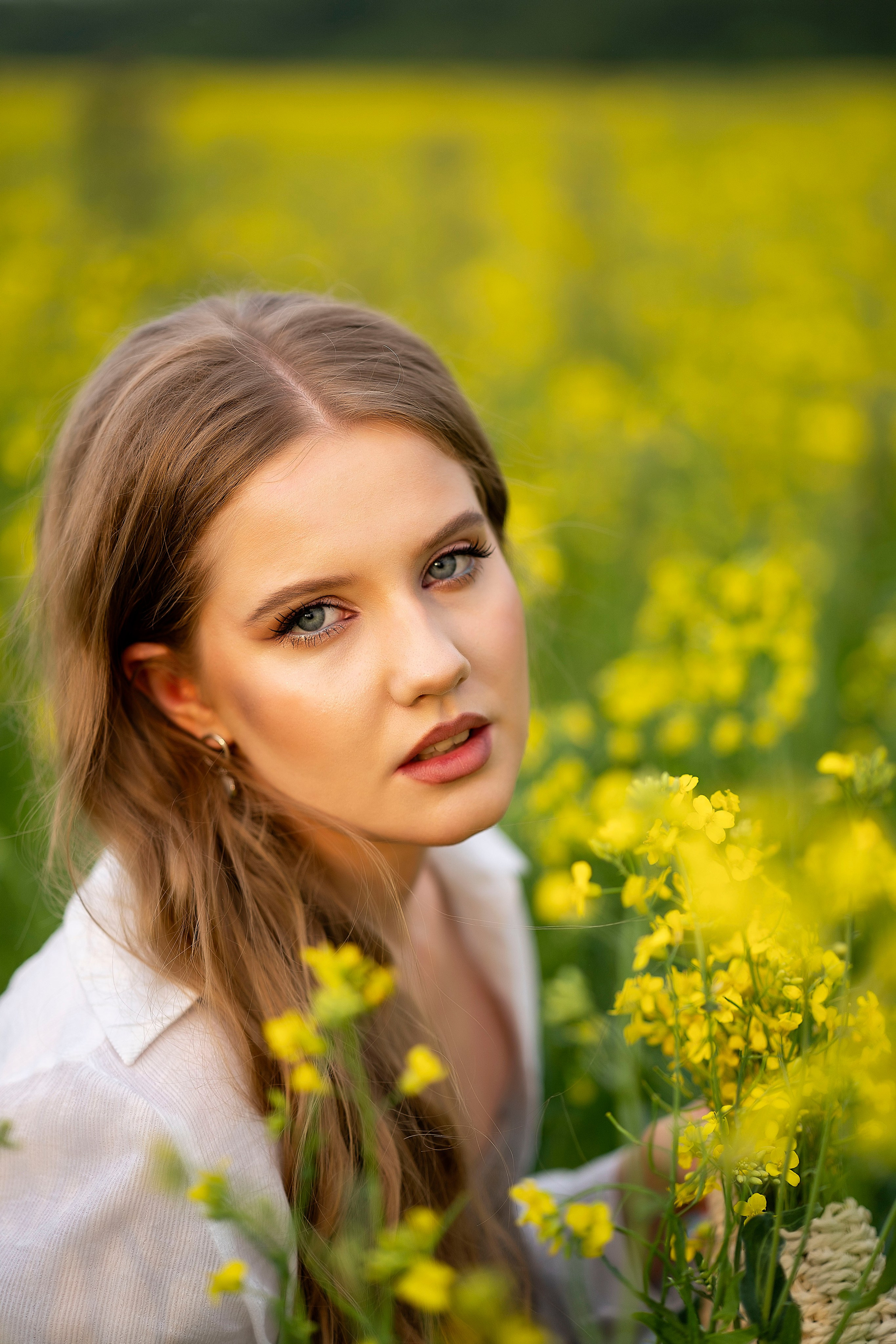 Яна. Главная