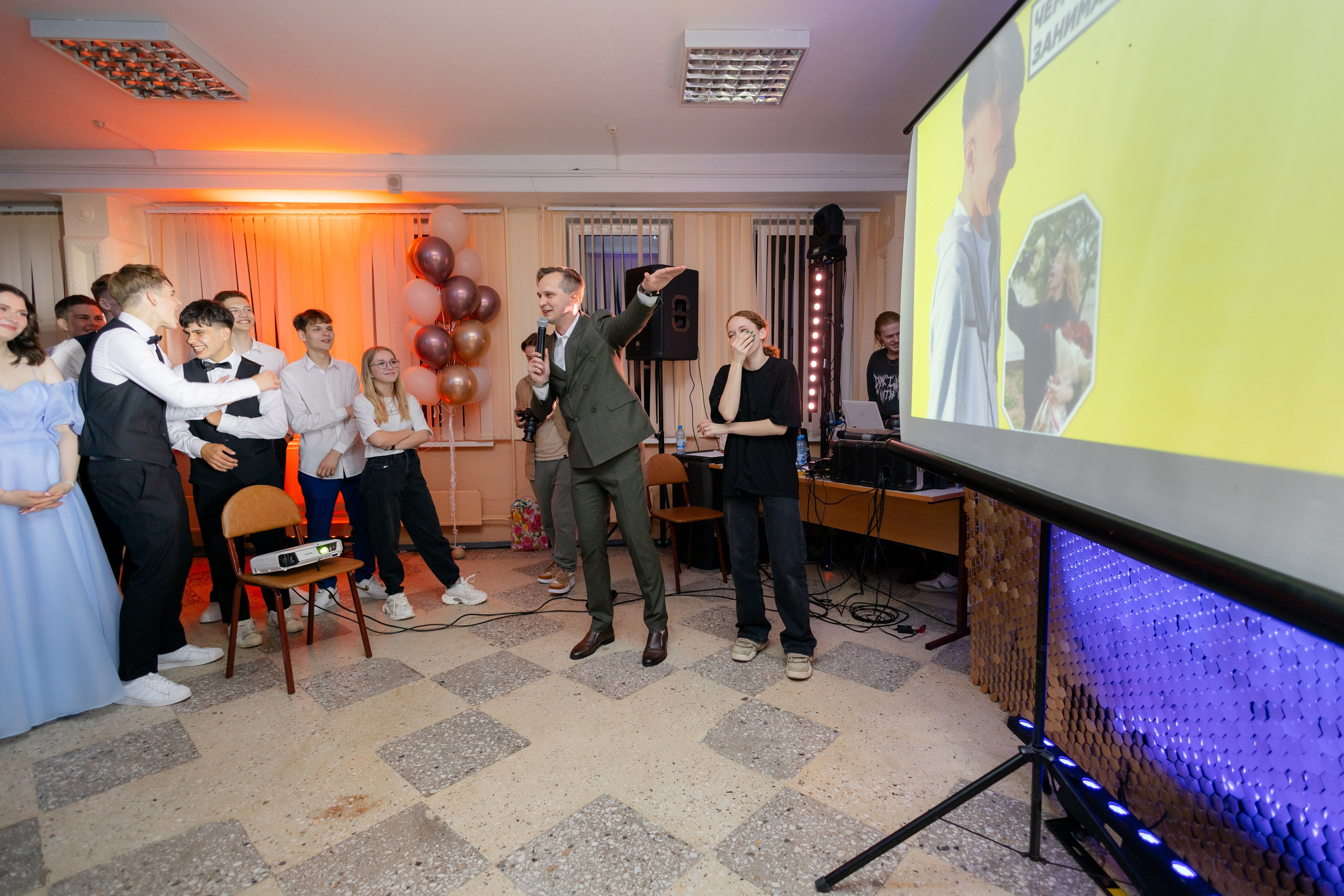 Школьный выпускной 2024 год в Соколе (Минск). Свадебный фотограф в Минске/Беларуси Сергей Спиридонов