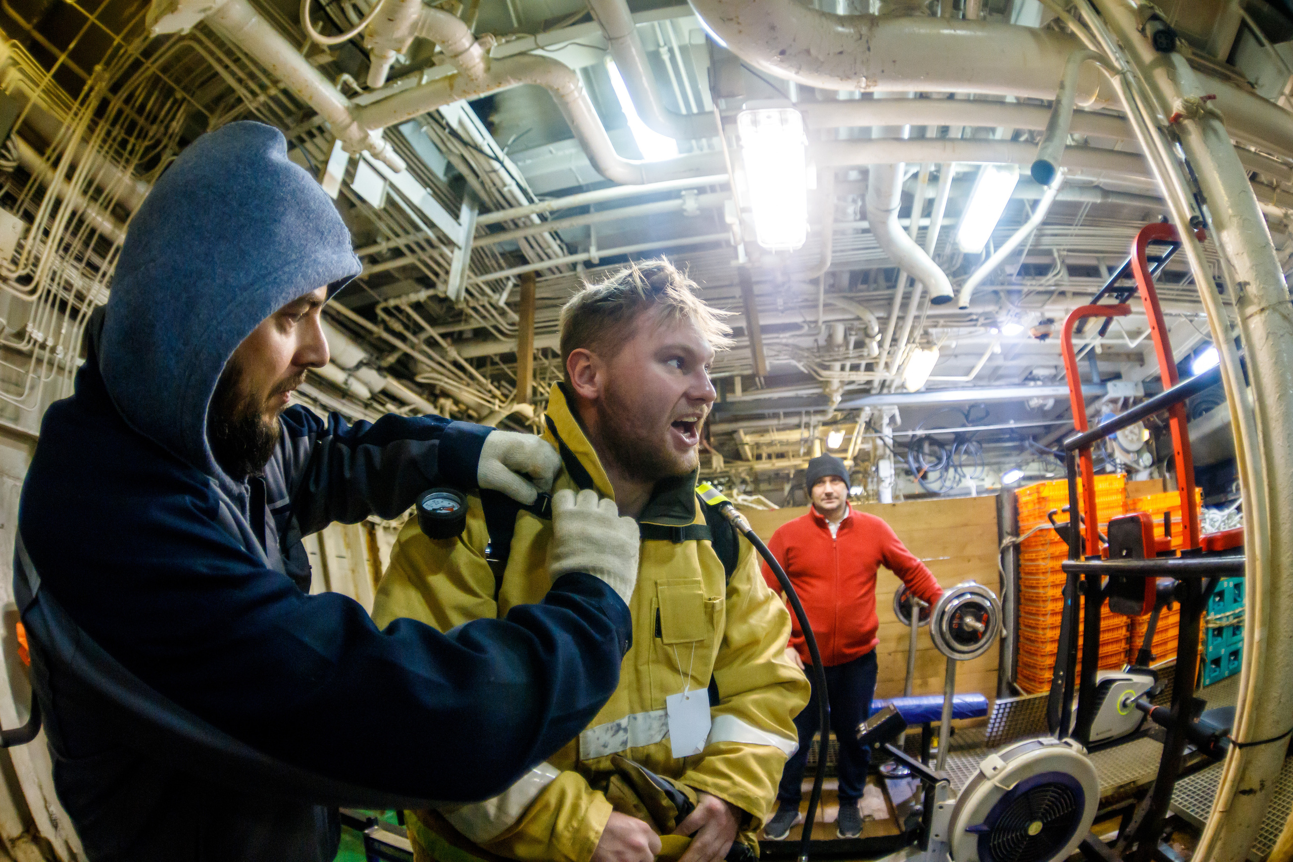 Репортаж в зимнем Беринговом море. Марк Шишкин — репортажный фотограф в Воронеже и России