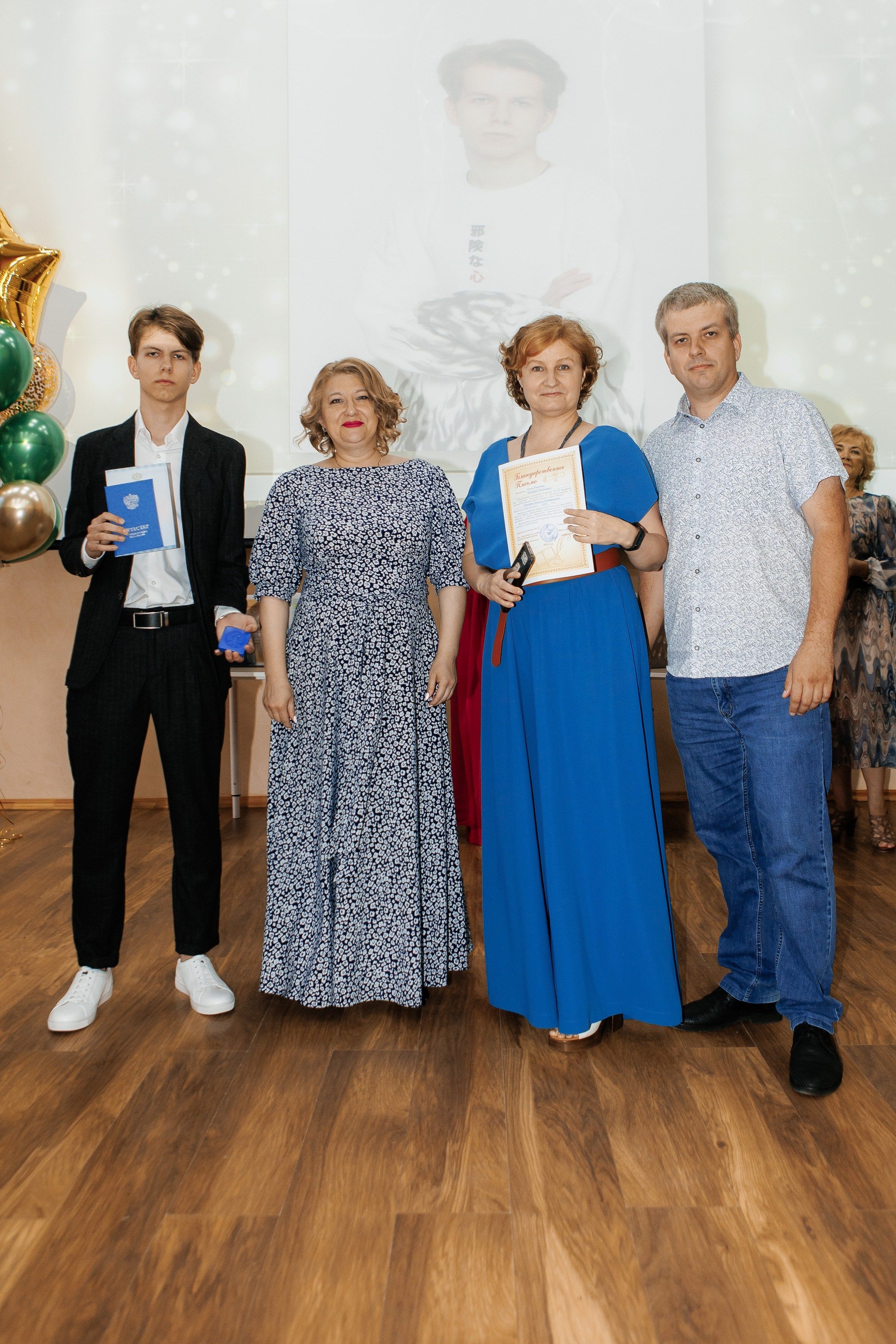 Выпускной Гимназия 12 2024 г. Свадебный и портретный Фотограф в Липецке Дмитрий Котюков