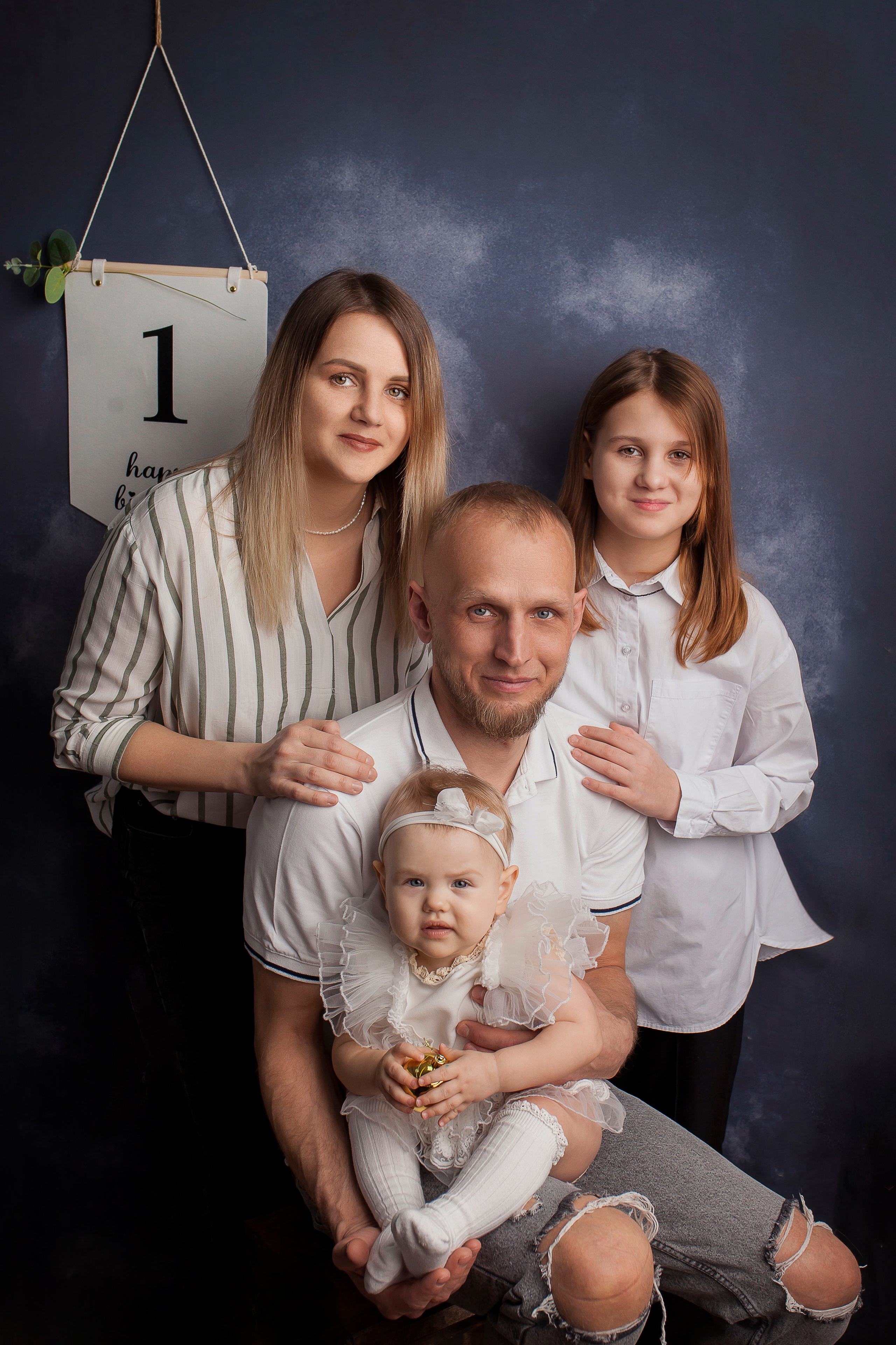 Годовасие — девочки. Фотограф новорожденных в Новокузнецке Анна Горошникова