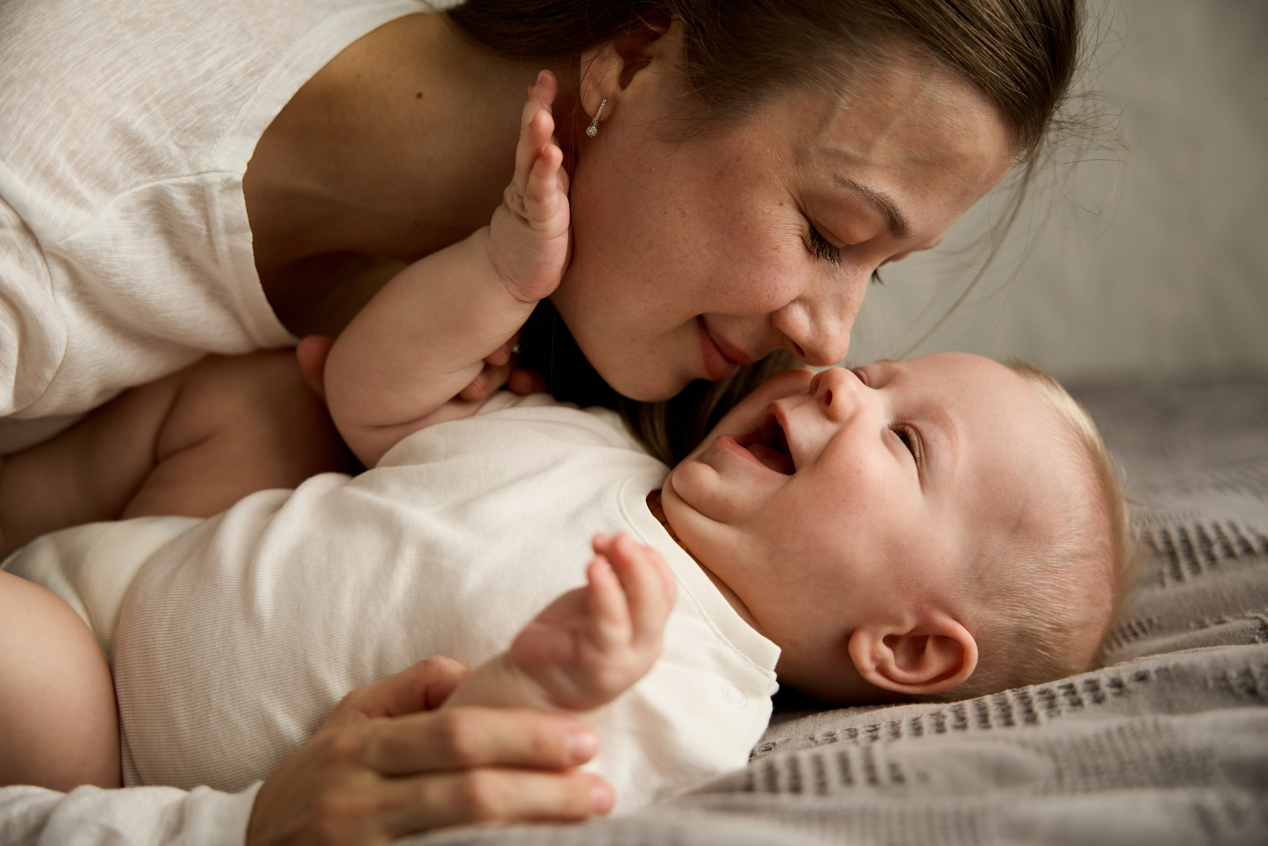 Иван, Анастасия, Саша и Тайгер, декабрь 2024. Свадебный и семейный фотограф в Сочи и Краснодарском крае Анна Шмелёва