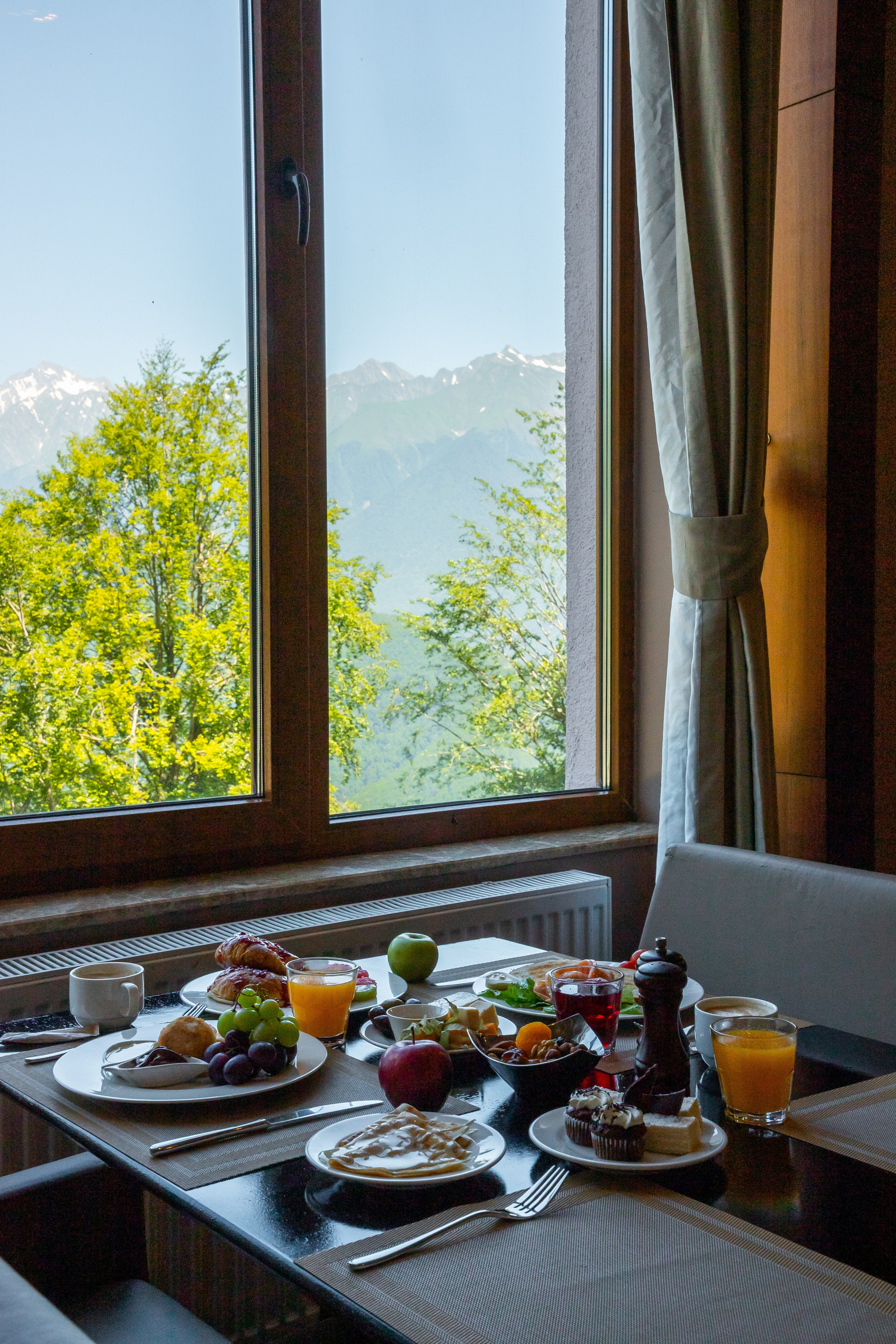 Интерьерная и экстерьерная фотосессия ресторанов. Отельный интерьерный фотограф Сочи