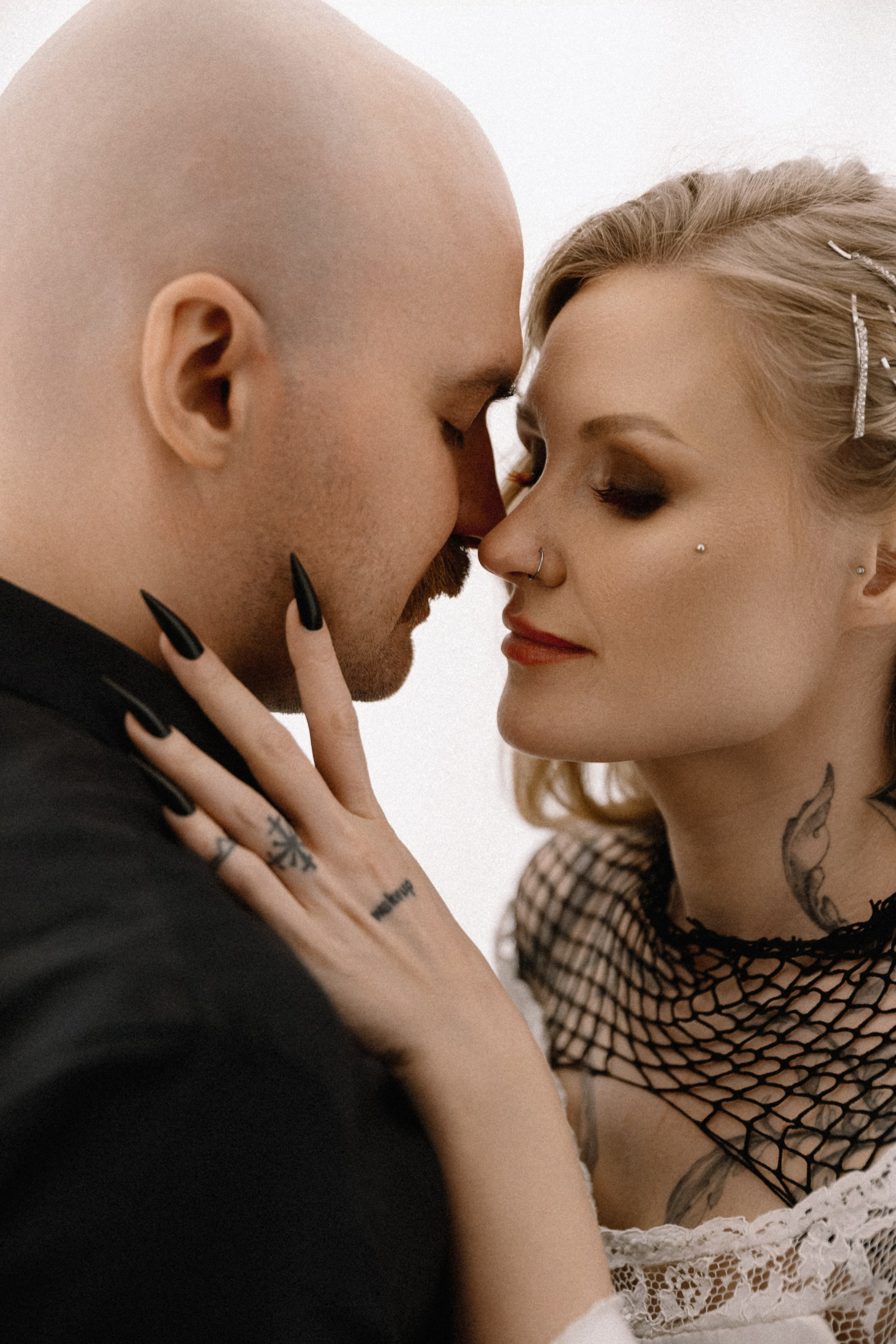 Алая готика. Николь — ваш любимый фотограф в Санкт-Петербурге