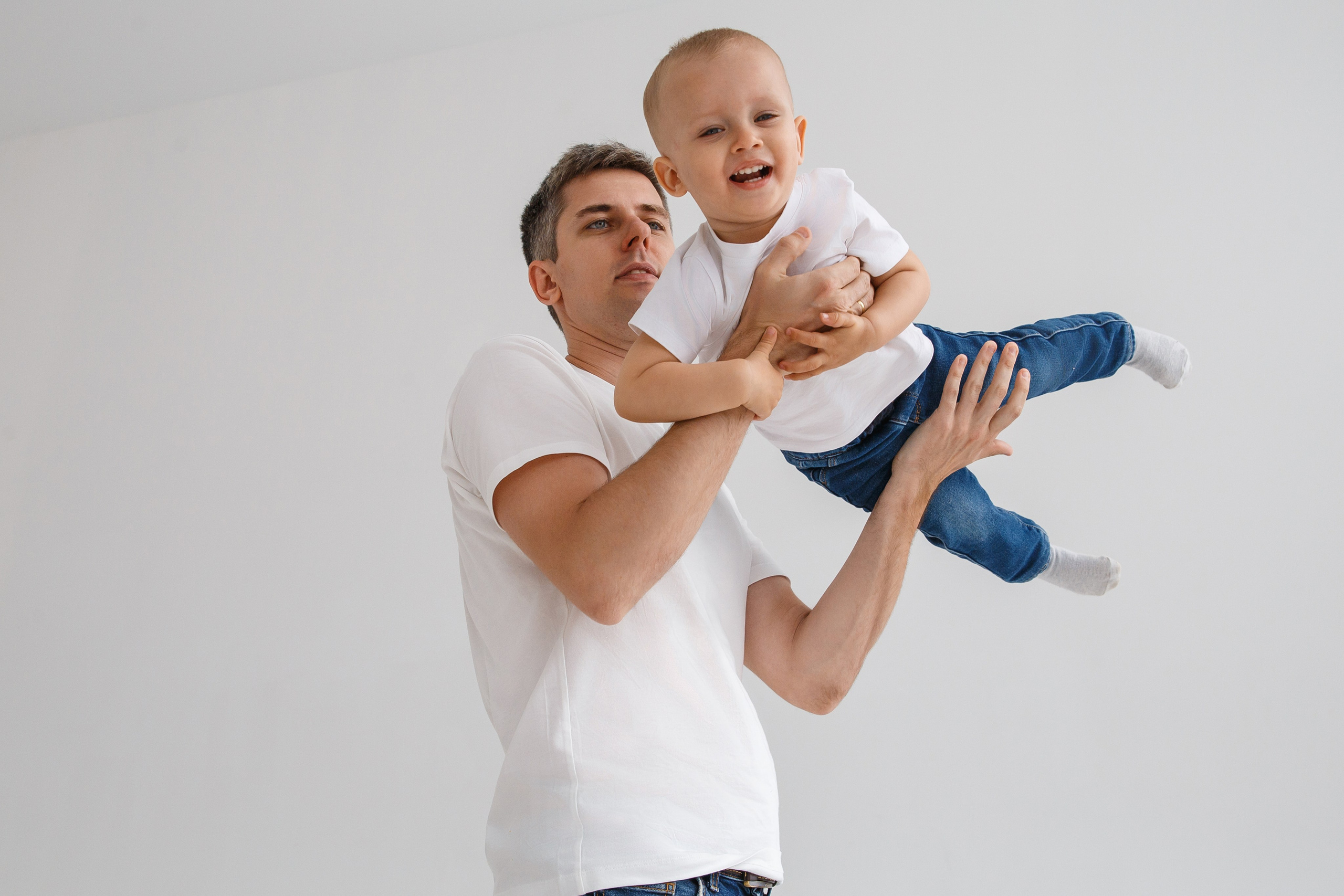 Даня и Лев с родителями. Событийный фотограф Максим Бескоровайновнов