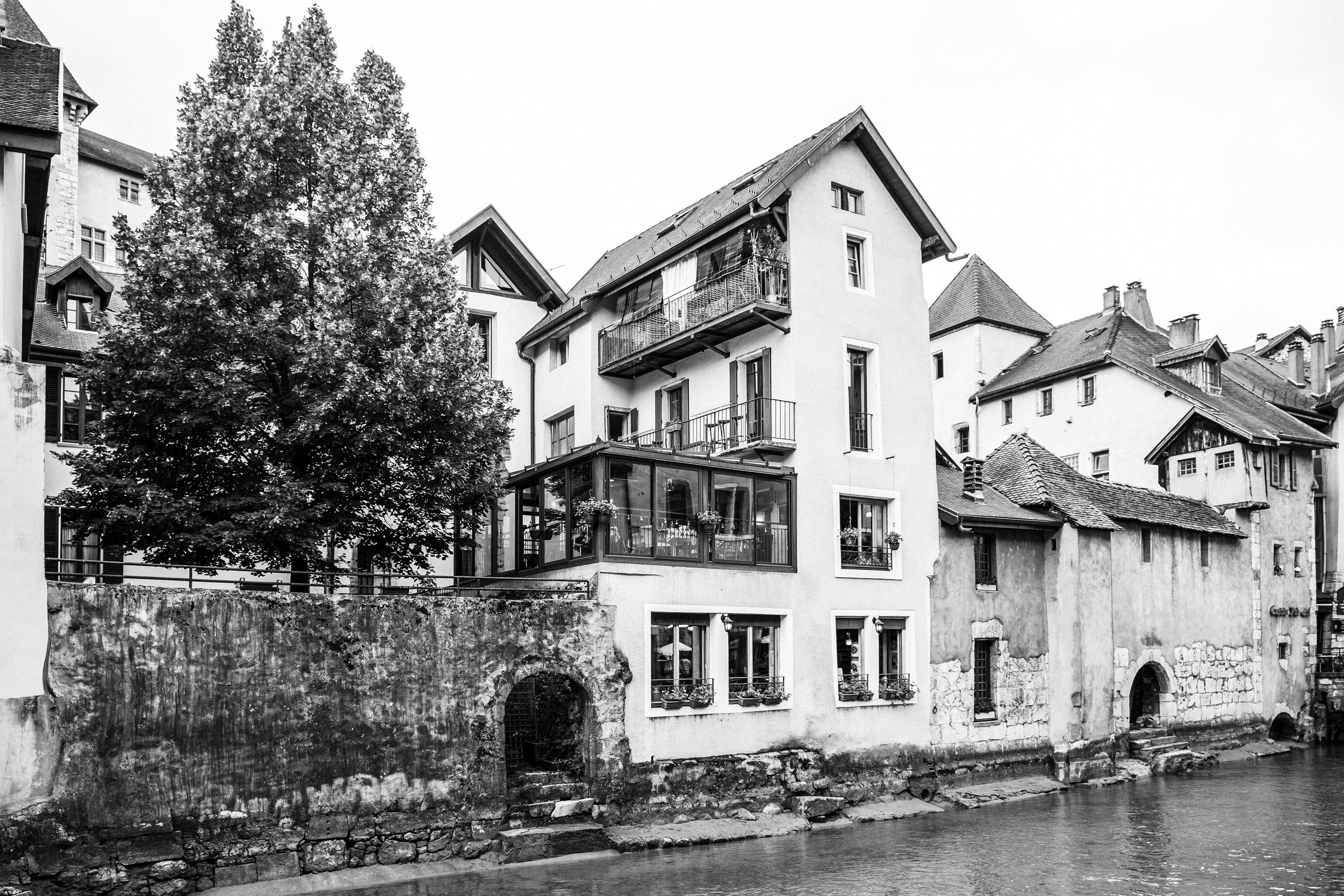 Анси. Фотограф Антон Швец — Монохромная реальность