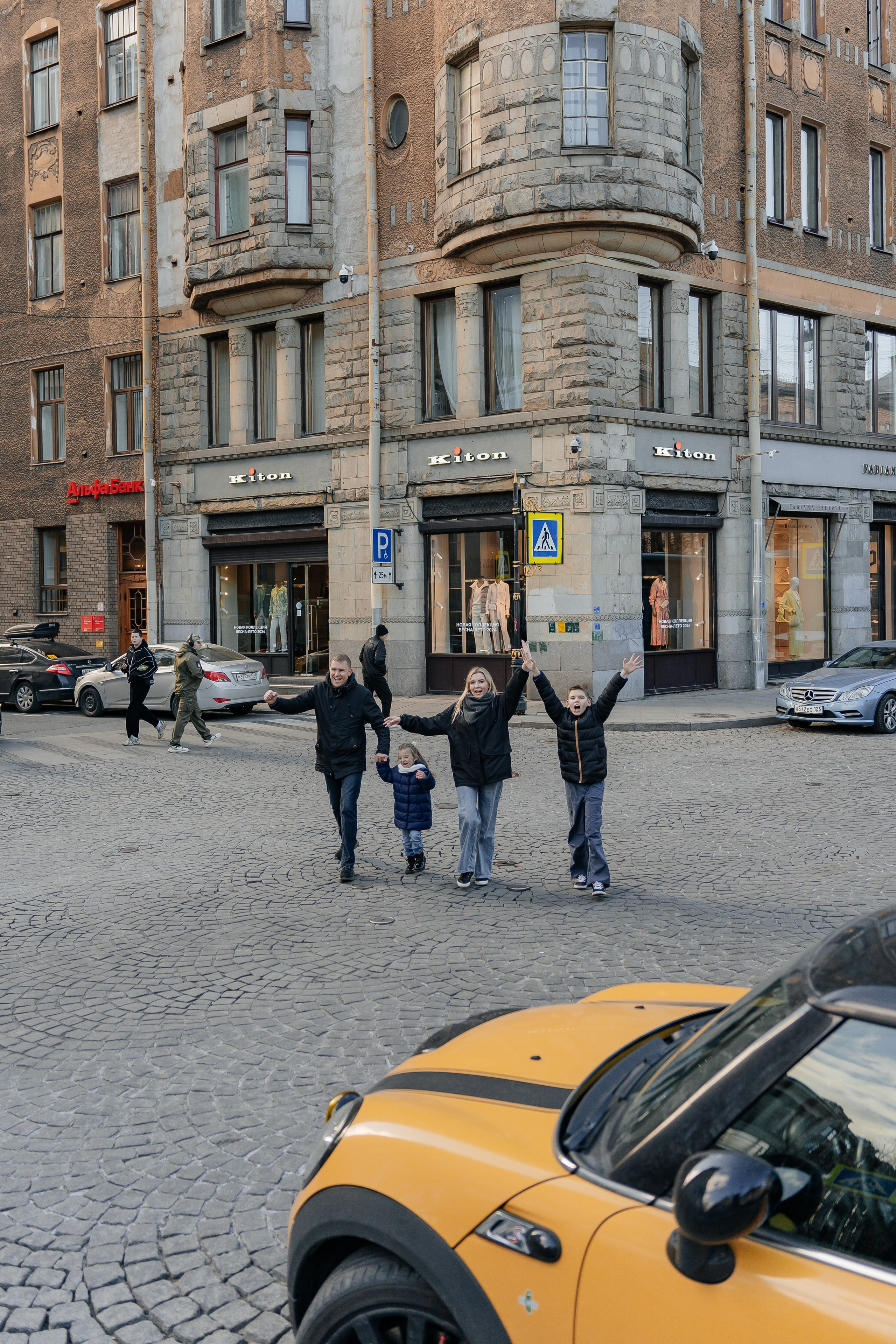 Семейная фотосессия в Санкт-Петербурге. Свадебный фотограф Александр Невский в Санкт-Петербурге