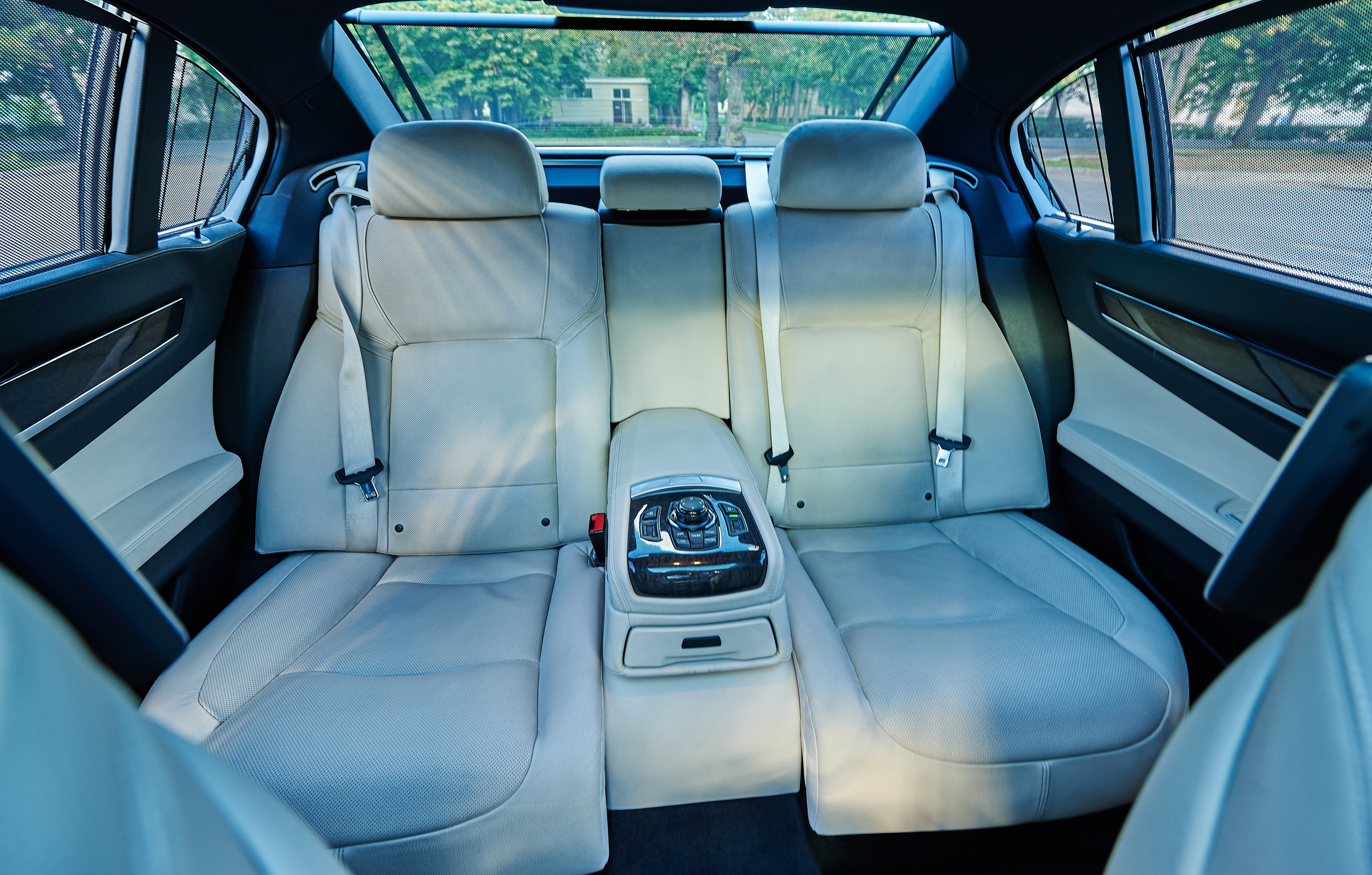 АВТОМОБИЛИ И СПЕЦТЕХНИКА. Www.apowerstudio.com