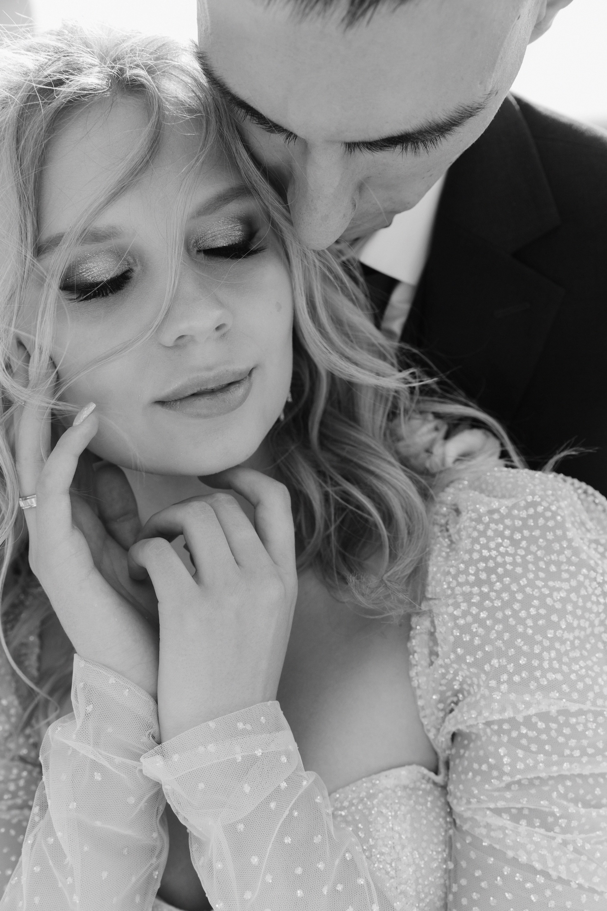 Свадебная съёмка в Самаре. Михаил и Юлия. Семейный и свадебный фотограф Viva Photo