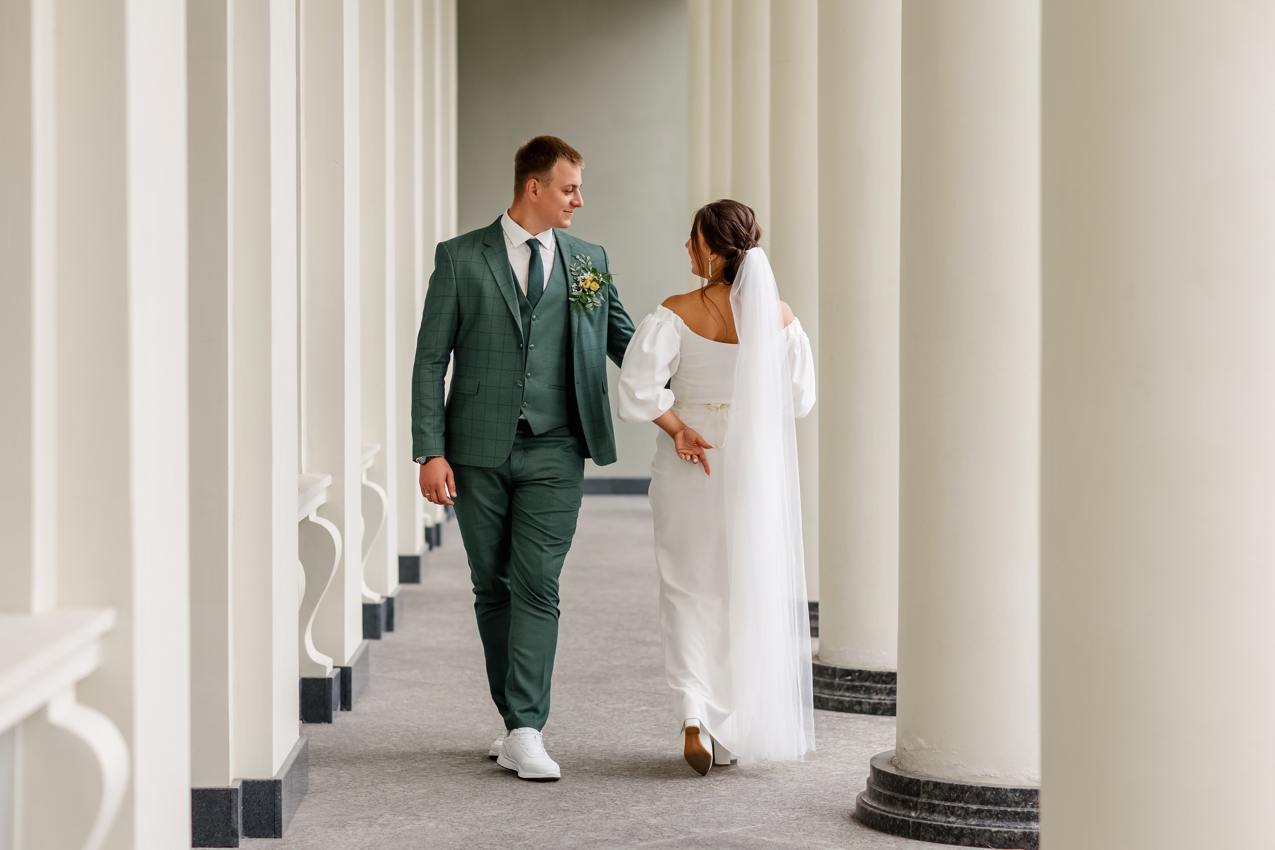 Олег и Юлия. Свадебная прогулка. Свадебный фотограф в Хабаровске