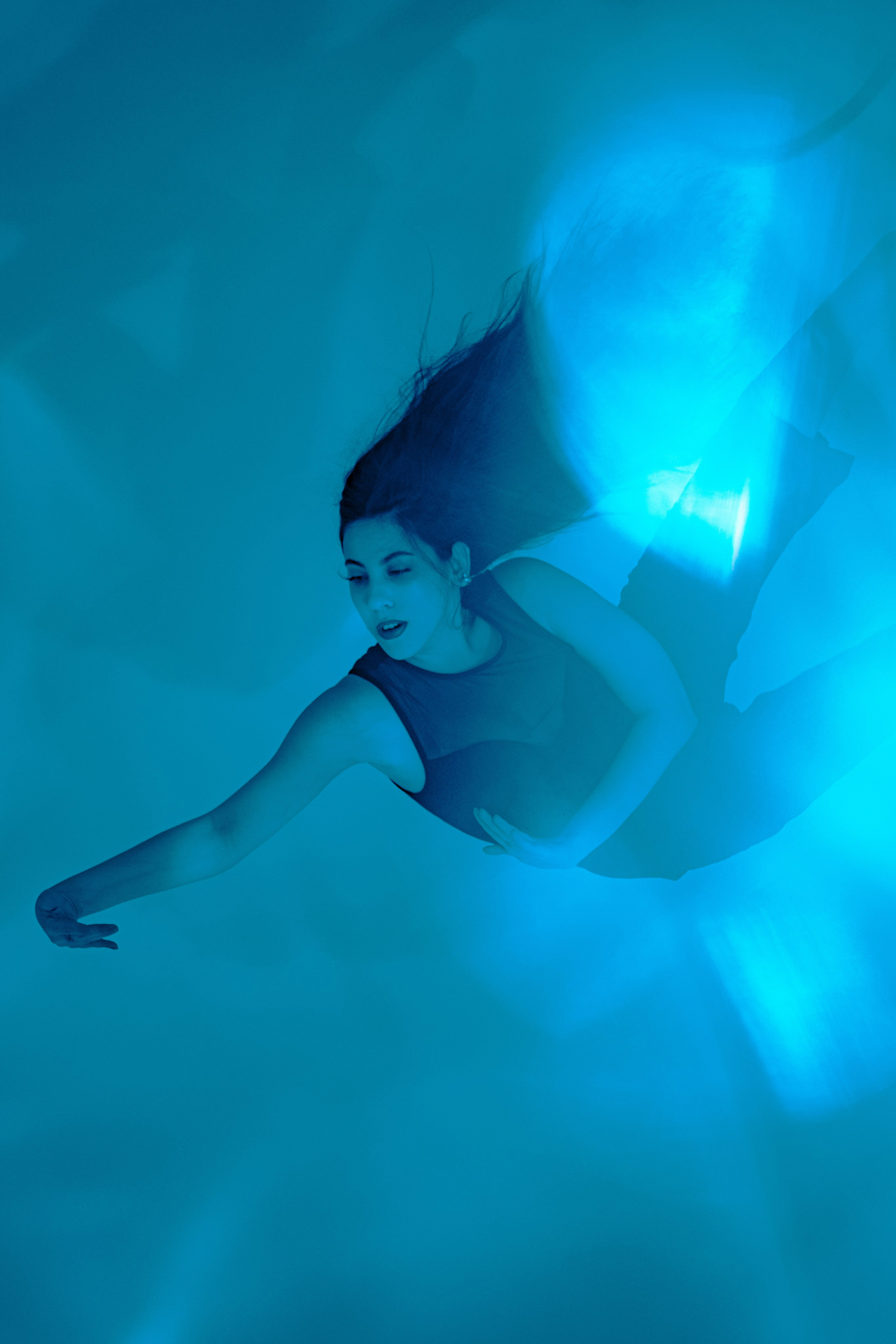 Магия танца: Солнце и Вода. Арт-фотограф Крис Л. в Тобольске: портрет, семейные, свадьбы