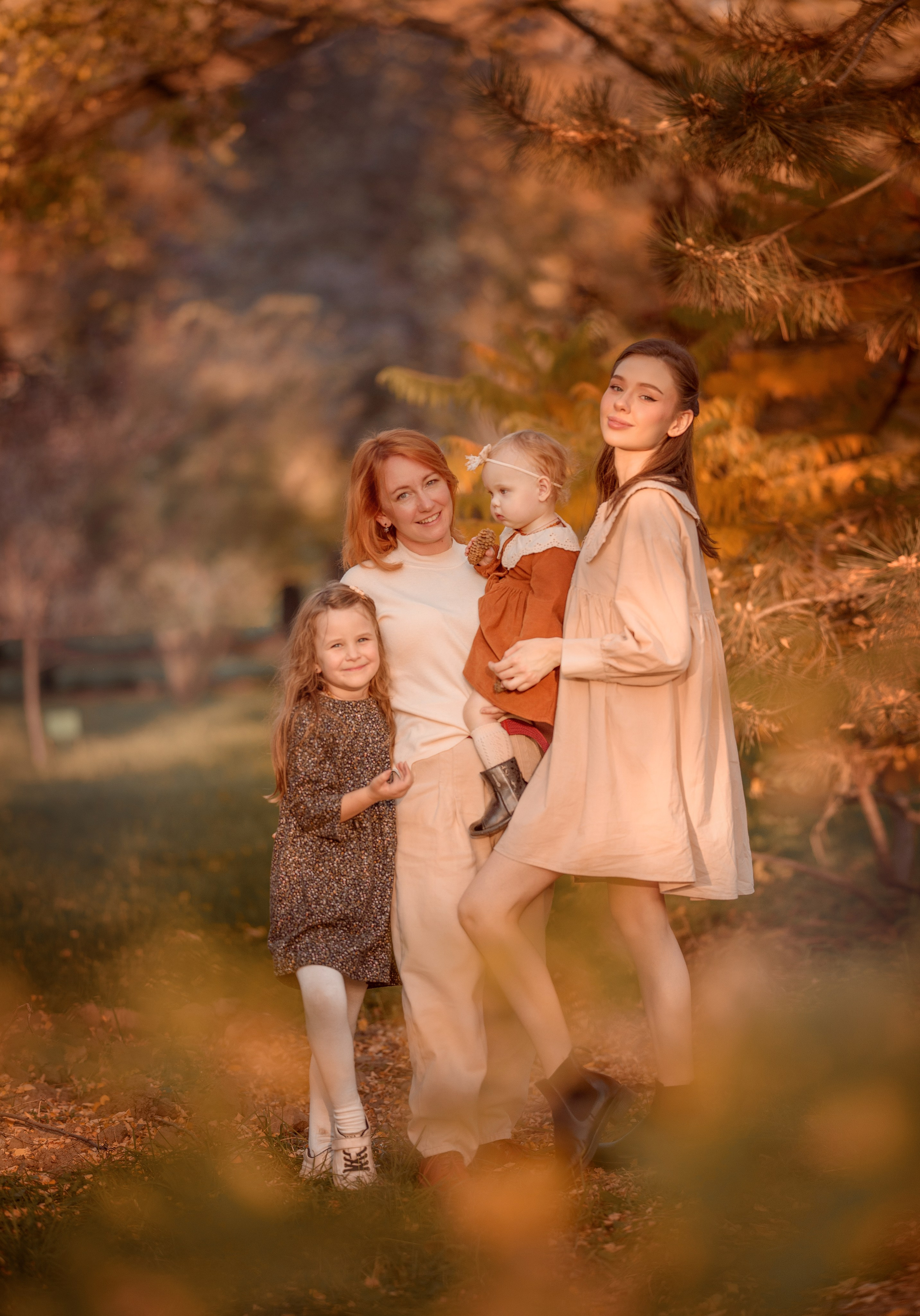 Семейная фотопрогулка в Алматы. Фотограф в Алматы Новгородская Мария